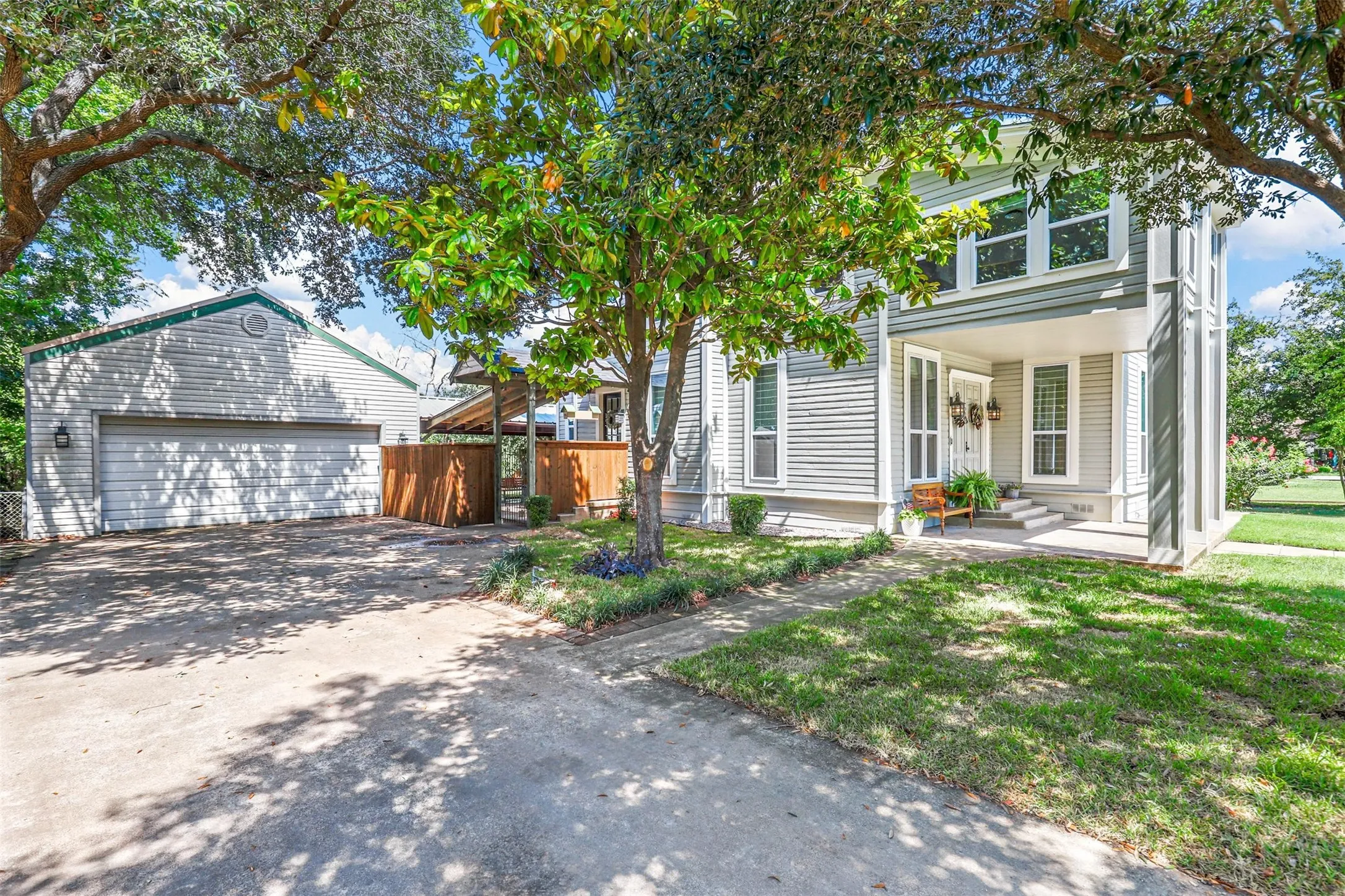 Business For Sale in Ellis County , 115 N 1 st Street, Midlothian, Texas 76065, 0, 0, Garage spaces, 0 Sqft, built in 1902, Preowned, mls#21230012, Real Estate Agent in Midlothian, Homes For Sale in Ellis county, Homes For Sale in Midlothian, Realtor in Midlothian Texas, Real Estate Brokerage Independent Realty Texas, Luminita Cordes Realtor