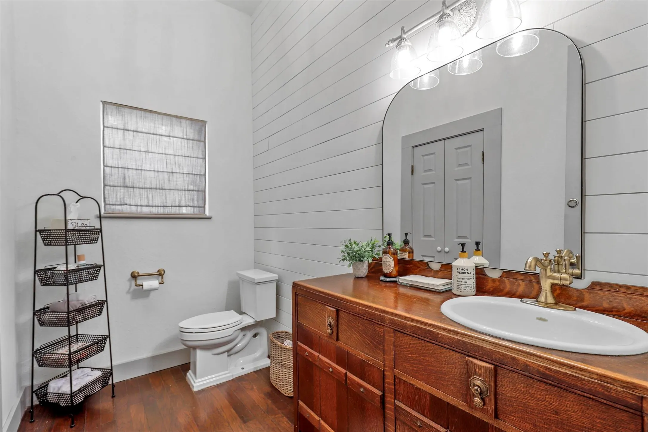 Business For Sale in Ellis County , 115 N 1 st Street, Midlothian, Texas 76065, 0, 0, Garage spaces, 0 Sqft, built in 1902, Preowned, mls#21230012, Real Estate Agent in Midlothian, Homes For Sale in Ellis county, Homes For Sale in Midlothian, Realtor in Midlothian Texas, Real Estate Brokerage Independent Realty Texas, Luminita Cordes Realtor