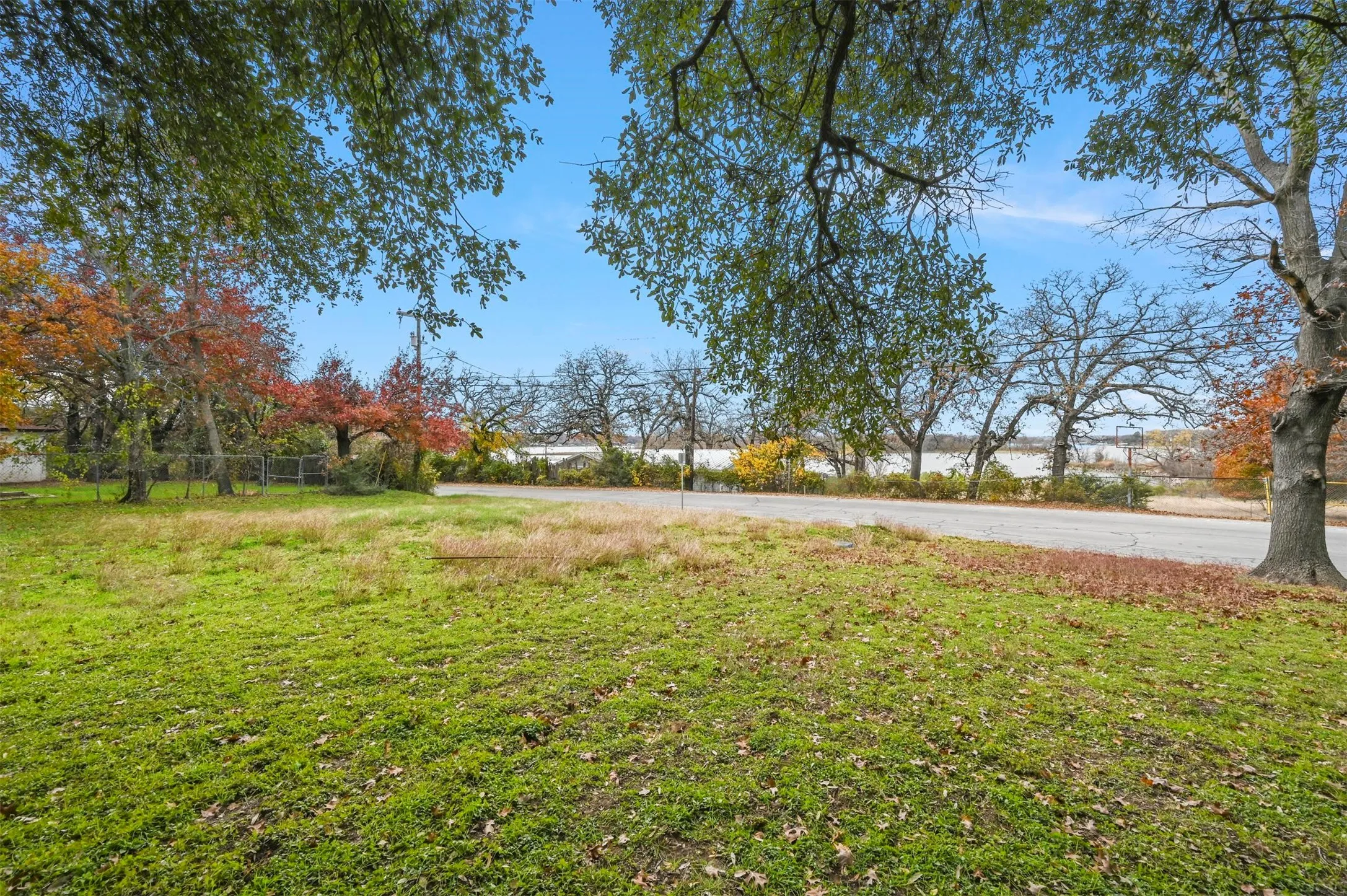 Unimproved Land For Sale in Tarrant County , 7533 Foster Drive, Lake Worth, Texas 76135, 0, 0, Garage spaces, 0 Sqft, built in 0, mls#21228163, Real Estate Agent in Lake Worth, Homes For Sale in Tarrant county, Homes For Sale in Lake Worth, Realtor in Lake Worth Texas, Real Estate Brokerage Independent Realty Texas, Luminita Cordes Realtor