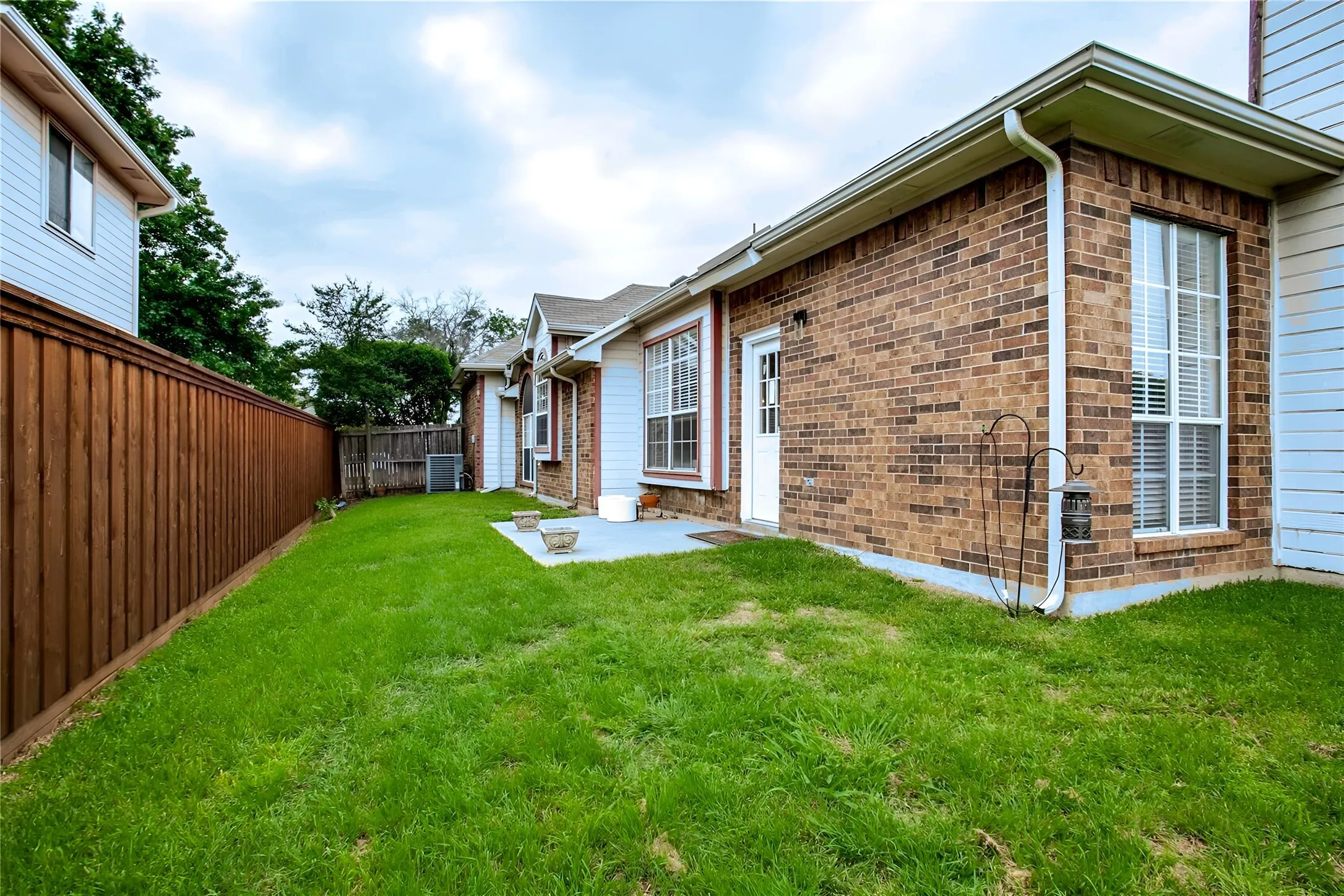 Single Family Residence For Rent in Denton County , 3306 Ashleaf Drive, Carrollton, Texas 75007, 4 Bedroom, 2 Bathroom, 2 Garage spaces, 2,019 Sqft, built in 1991, mls#21229982, Real Estate Agent in Carrollton, Homes For Rent in Denton county, Homes For Rent in Carrollton, Realtor in Carrollton Texas, Real Estate Brokerage Independent Realty Texas, Luminita Cordes Realtor