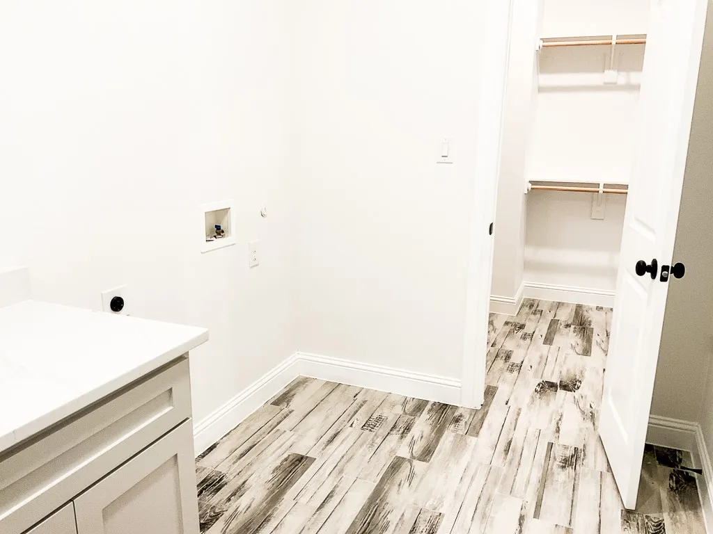 Single Family Residence For Sale in Johnson County , 201 Bluff Court, Godley, Texas 76044, 3 Bedroom, 4 Bathroom, 2 Garage spaces, 2,074 Sqft, built in 2025, New Construction - Complete, mls#21229990, Real Estate Agent in Godley, Homes For Sale in Johnson county, Homes For Sale in Godley, Realtor in Godley Texas, Real Estate Brokerage Independent Realty Texas, Luminita Cordes Realtor