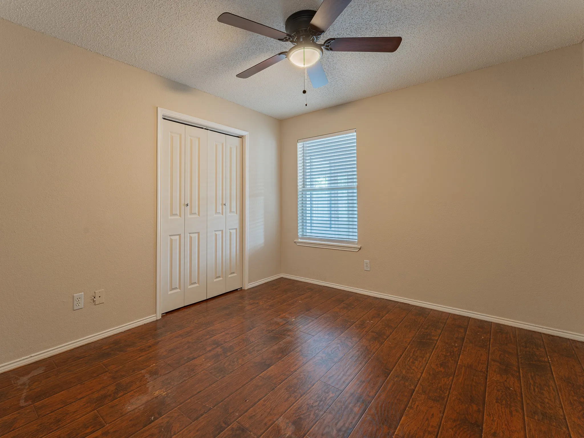 Single Family Residence For Rent in Tarrant County , 5807 Rock Meadow Trail, Arlington, Texas 76017, 3 Bedroom, 2 Bathroom, 2 Garage spaces, 2,020 Sqft, built in 1998, mls#21229999, Real Estate Agent in Arlington, Homes For Rent in Tarrant county, Homes For Rent in Arlington, Realtor in Arlington Texas, Real Estate Brokerage Independent Realty Texas, Luminita Cordes Realtor