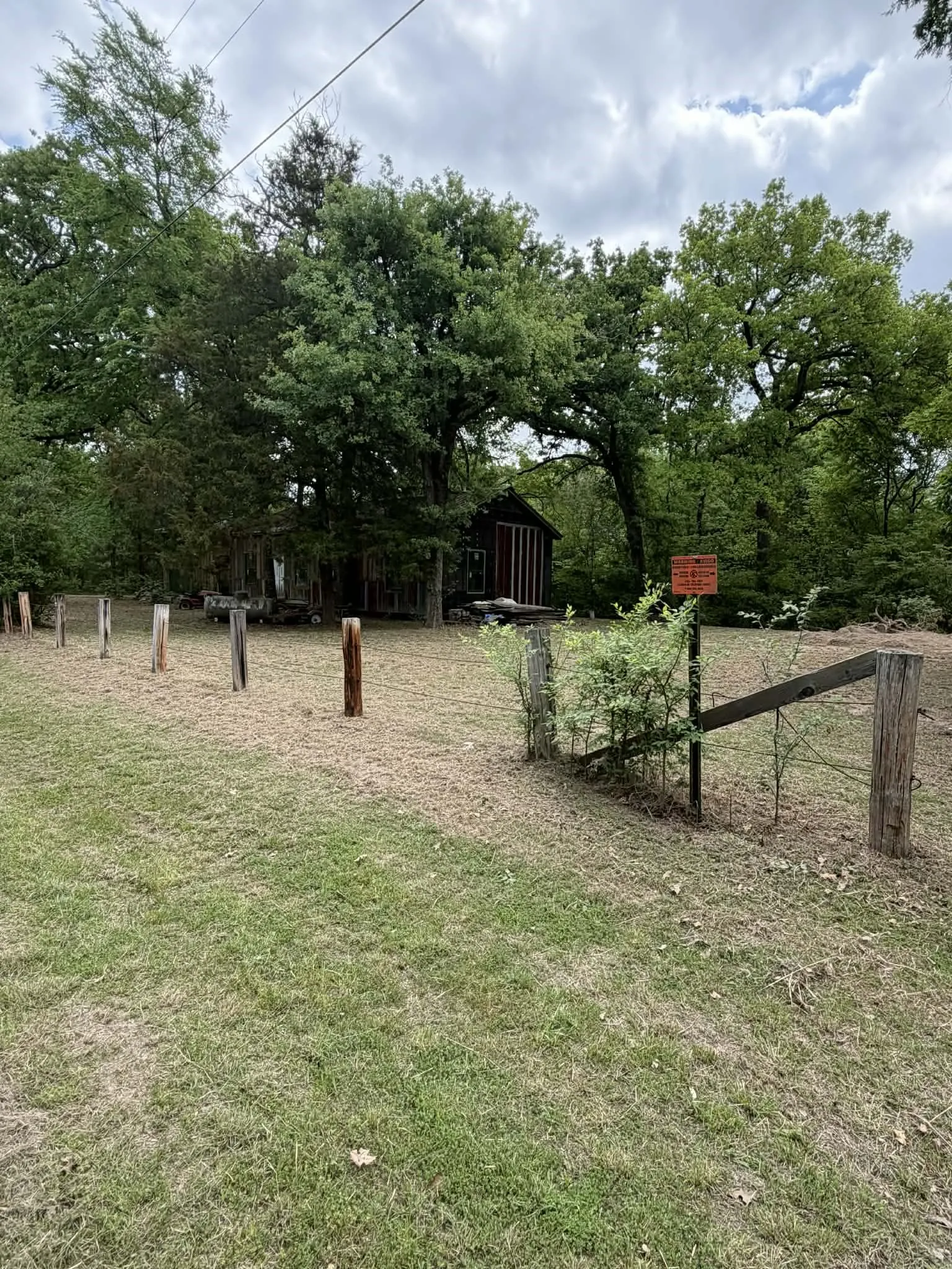 Single Family Residence For Sale in Henderson County , 905 Tupuna Drive, Tool, Texas 75143, 2 Bedroom, 1 Bathroom, Garage spaces, 800 Sqft, built in 2020, Preowned, mls#21226689, Real Estate Agent in Tool, Homes For Sale in Henderson county, Homes For Sale in Tool, Realtor in Tool Texas, Real Estate Brokerage Independent Realty Texas, Luminita Cordes Realtor