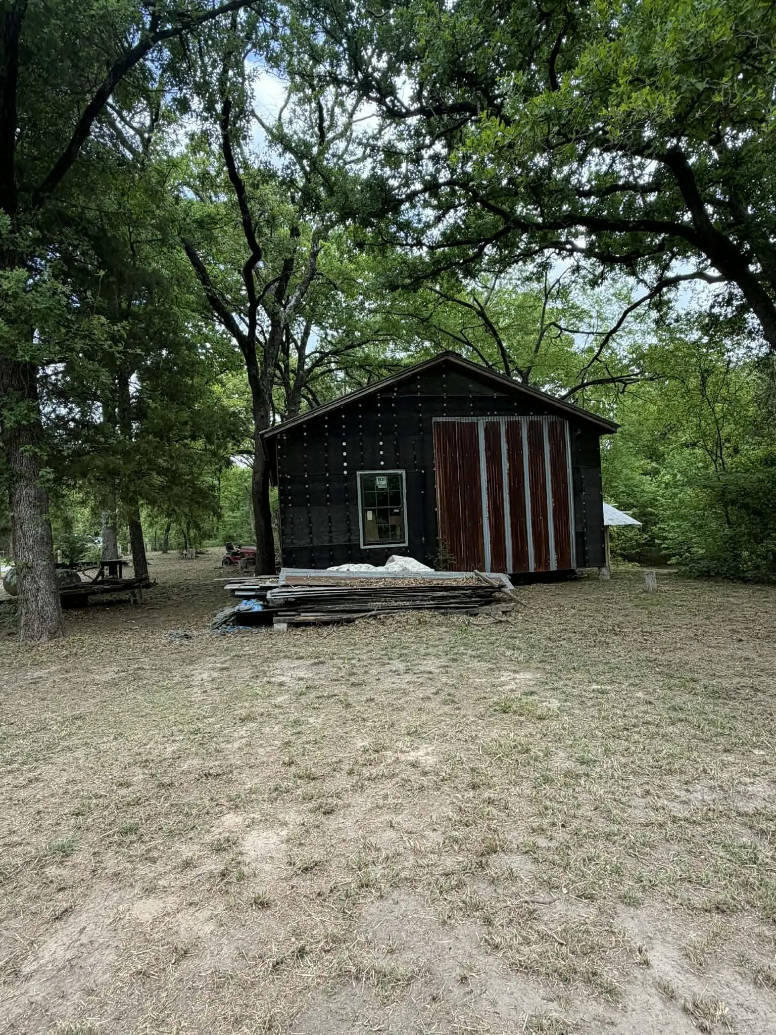 Single Family Residence For Sale in Henderson County , 905 Tupuna Drive, Tool, Texas 75143, 2 Bedroom, 1 Bathroom, Garage spaces, 800 Sqft, built in 2020, Preowned, mls#21226689, Real Estate Agent in Tool, Homes For Sale in Henderson county, Homes For Sale in Tool, Realtor in Tool Texas, Real Estate Brokerage Independent Realty Texas, Luminita Cordes Realtor