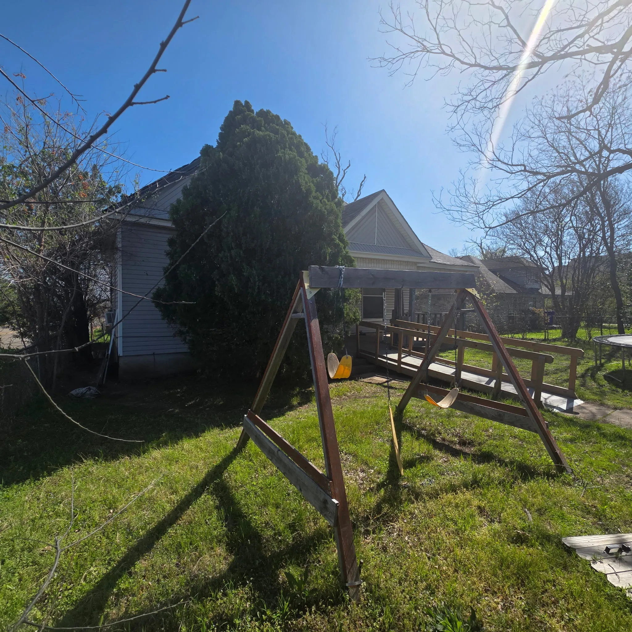 Single Family Residence For Sale in Mc Lennan County , 925 N 16th Street, Waco, Texas 76707, 3 Bedroom, 1 Bathroom, Garage spaces, 1,507 Sqft, built in 1912, Preowned, Price $100,000, mls#21225334, Real Estate Agent in Waco, Homes For Sale in Mc Lennan county, Homes For Sale in Waco, Realtor in Waco Texas, Real Estate Brokerage Independent Realty Texas, Luminita Cordes Realtor