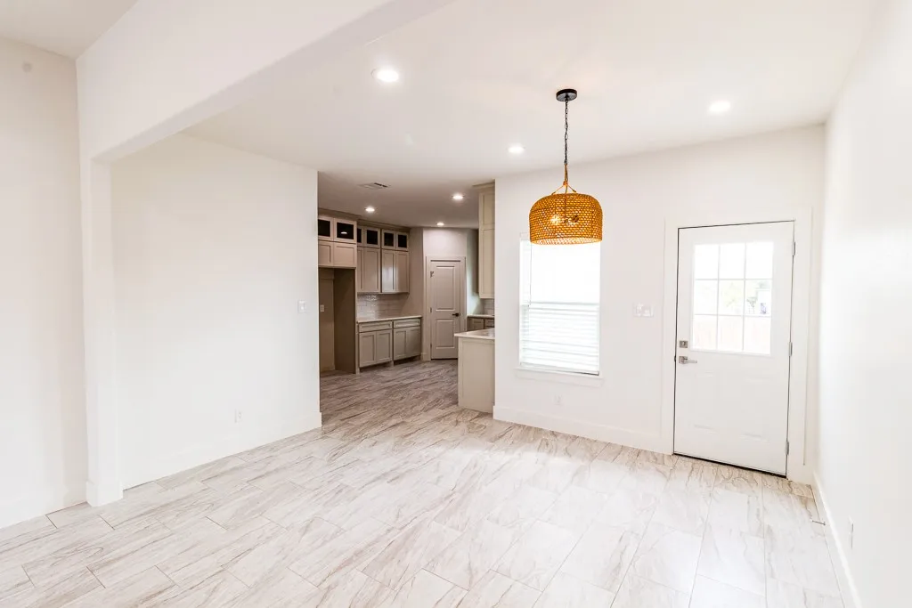 Single Family Residence For Sale in Johnson County , 536 Highview Court, Godley, Texas 76044, 3 Bedroom, 2 Bathroom, 2 Garage spaces, 1,786 Sqft, built in 2025, New Construction - Complete, mls#21230173, Real Estate Agent in Godley, Homes For Sale in Johnson county, Homes For Sale in Godley, Realtor in Godley Texas, Real Estate Brokerage Independent Realty Texas, Luminita Cordes Realtor