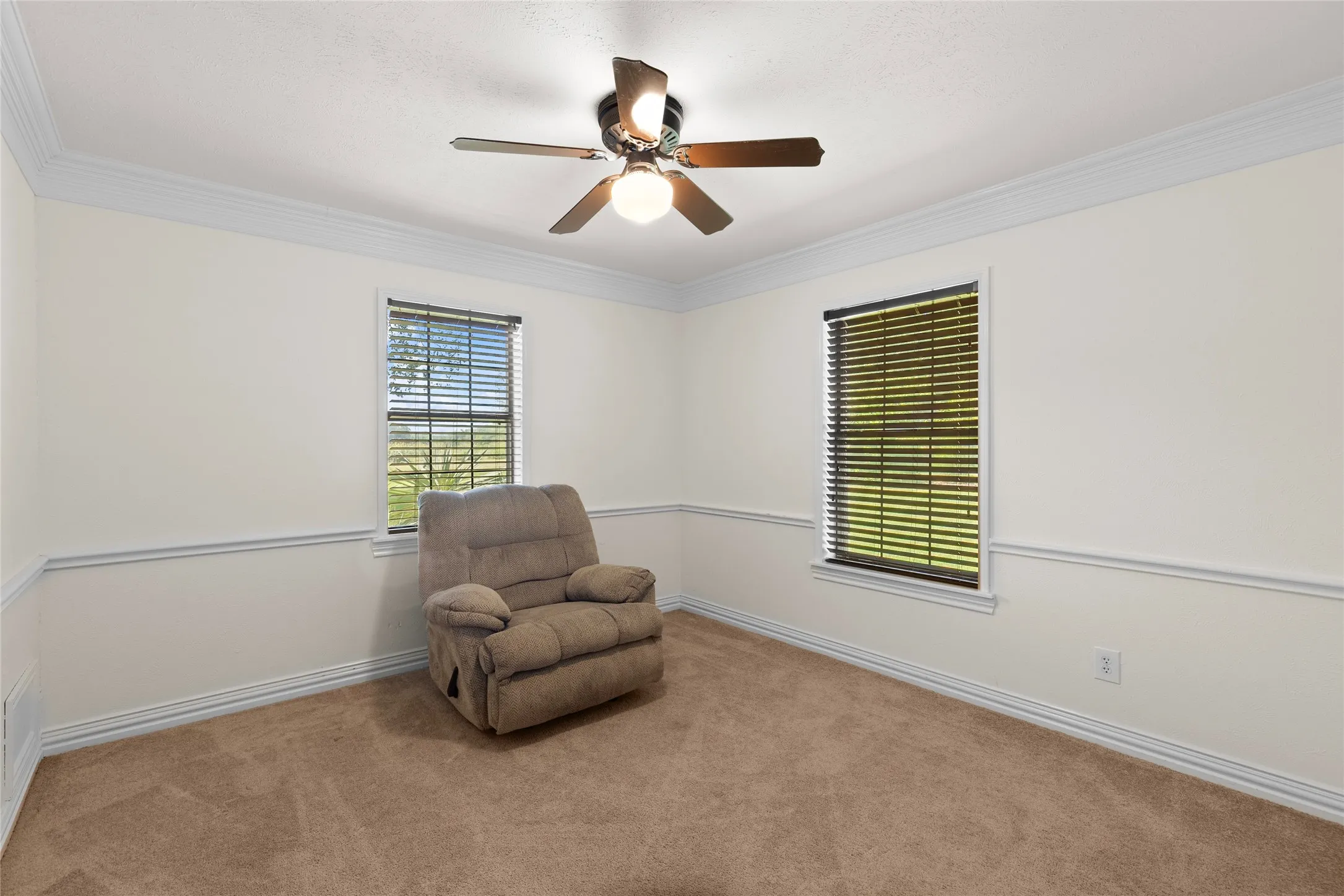 Single Family Residence For Sale in Collin County , 13020 County Road 290, Anna, Texas 75409, 3 Bedroom, 2 Bathroom, 2 Garage spaces, 1,588 Sqft, built in 1984, mls#21230228, Real Estate Agent in Anna, Homes For Sale in Collin county, Homes For Sale in Anna, Realtor in Anna Texas, Real Estate Brokerage Independent Realty Texas, Luminita Cordes Realtor