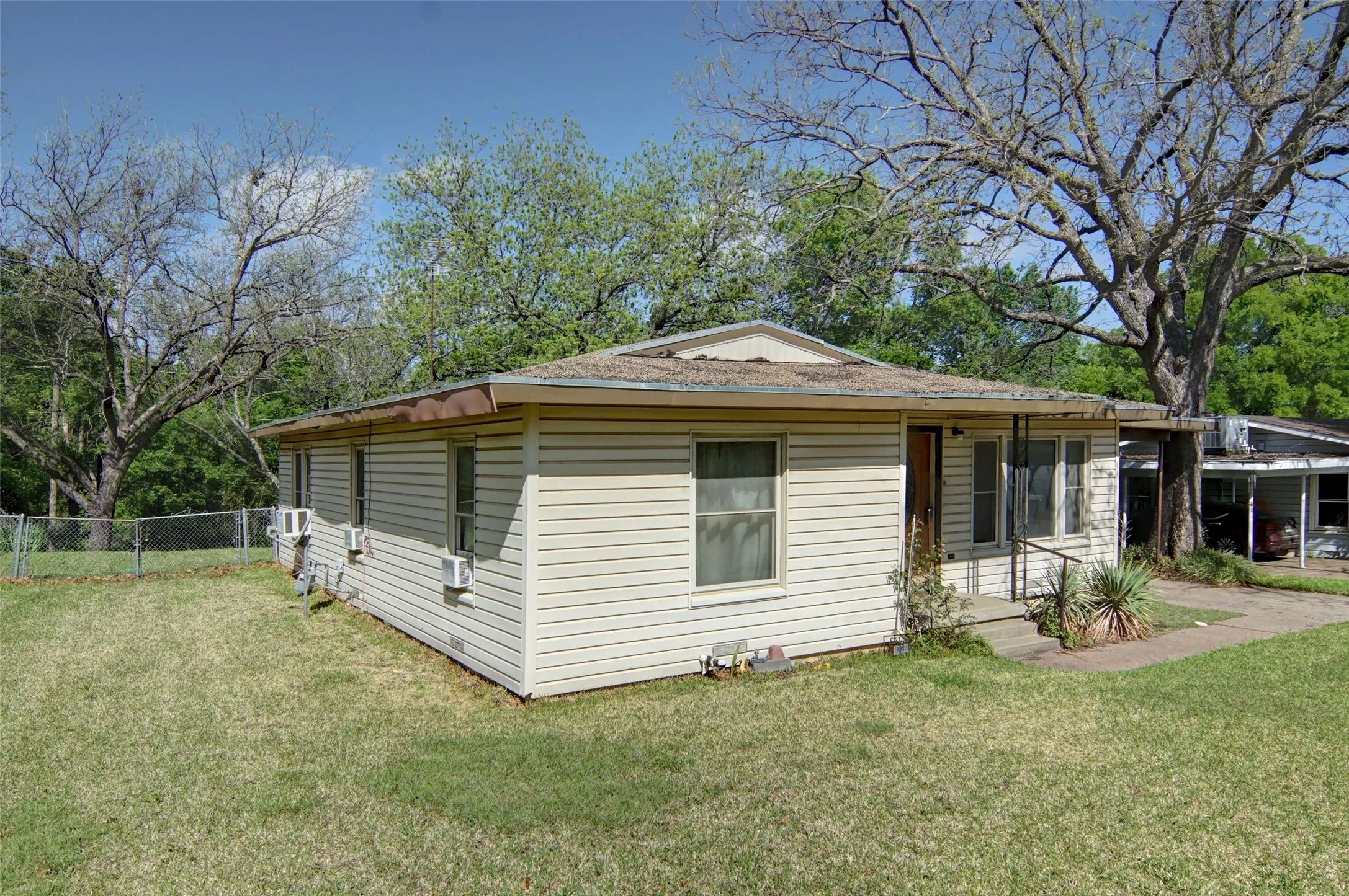 View of side of home