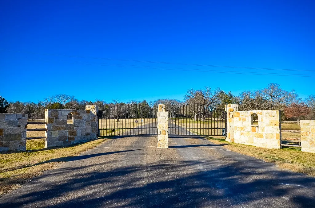 Unimproved Land For Sale in Navarro County , Lot 37 Sandy Cove Circle, Streetman, Texas 75859, 0, 0, Garage spaces, 0 Sqft, built in 0, Price $79,900, mls#21228591, Real Estate Agent in Streetman, Homes For Sale in Navarro county, Homes For Sale in Streetman, Realtor in Streetman Texas, Real Estate Brokerage Independent Realty Texas, Luminita Cordes Realtor