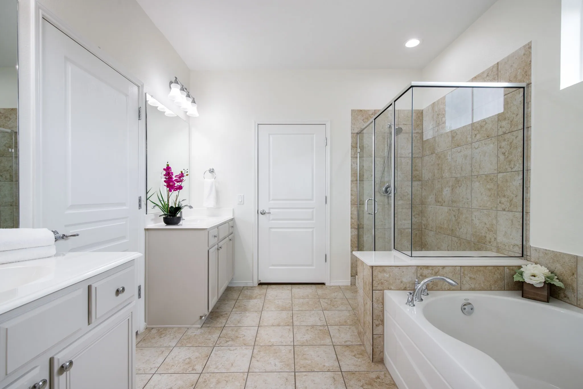 Single Family Residence For Sale in Denton County , 1826 Windy Hill Drive, Frisco, Texas 75036, 3 Bedroom, 2 Bathroom, 2 Garage spaces, 1,976 Sqft, built in 2011, mls#21229018, Real Estate Agent in Frisco, Homes For Sale in Denton county, Homes For Sale in Frisco, Realtor in Frisco Texas, Real Estate Brokerage Independent Realty Texas, Luminita Cordes Realtor