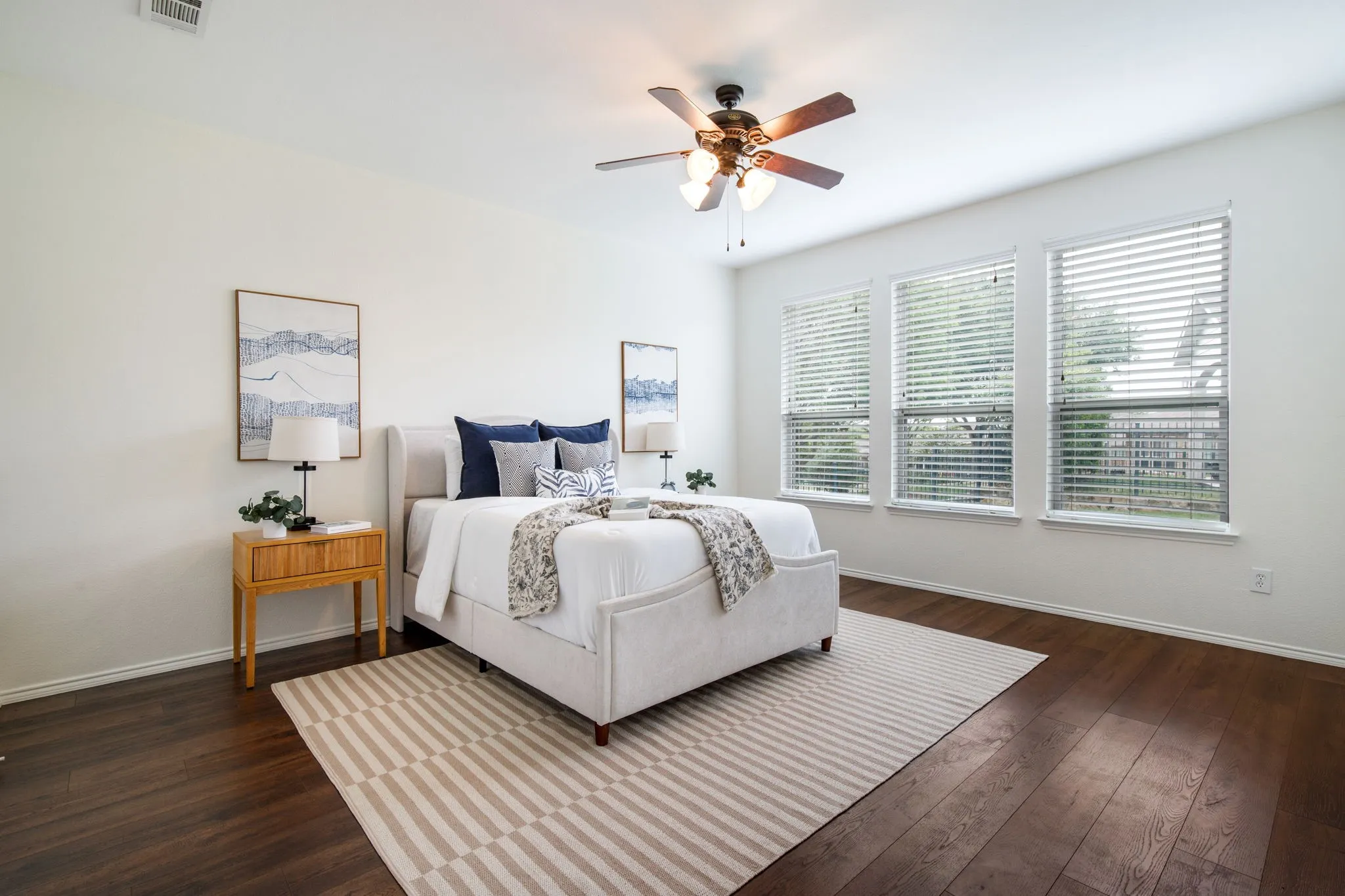 Single Family Residence For Sale in Denton County , 1826 Windy Hill Drive, Frisco, Texas 75036, 3 Bedroom, 2 Bathroom, 2 Garage spaces, 1,976 Sqft, built in 2011, mls#21229018, Real Estate Agent in Frisco, Homes For Sale in Denton county, Homes For Sale in Frisco, Realtor in Frisco Texas, Real Estate Brokerage Independent Realty Texas, Luminita Cordes Realtor