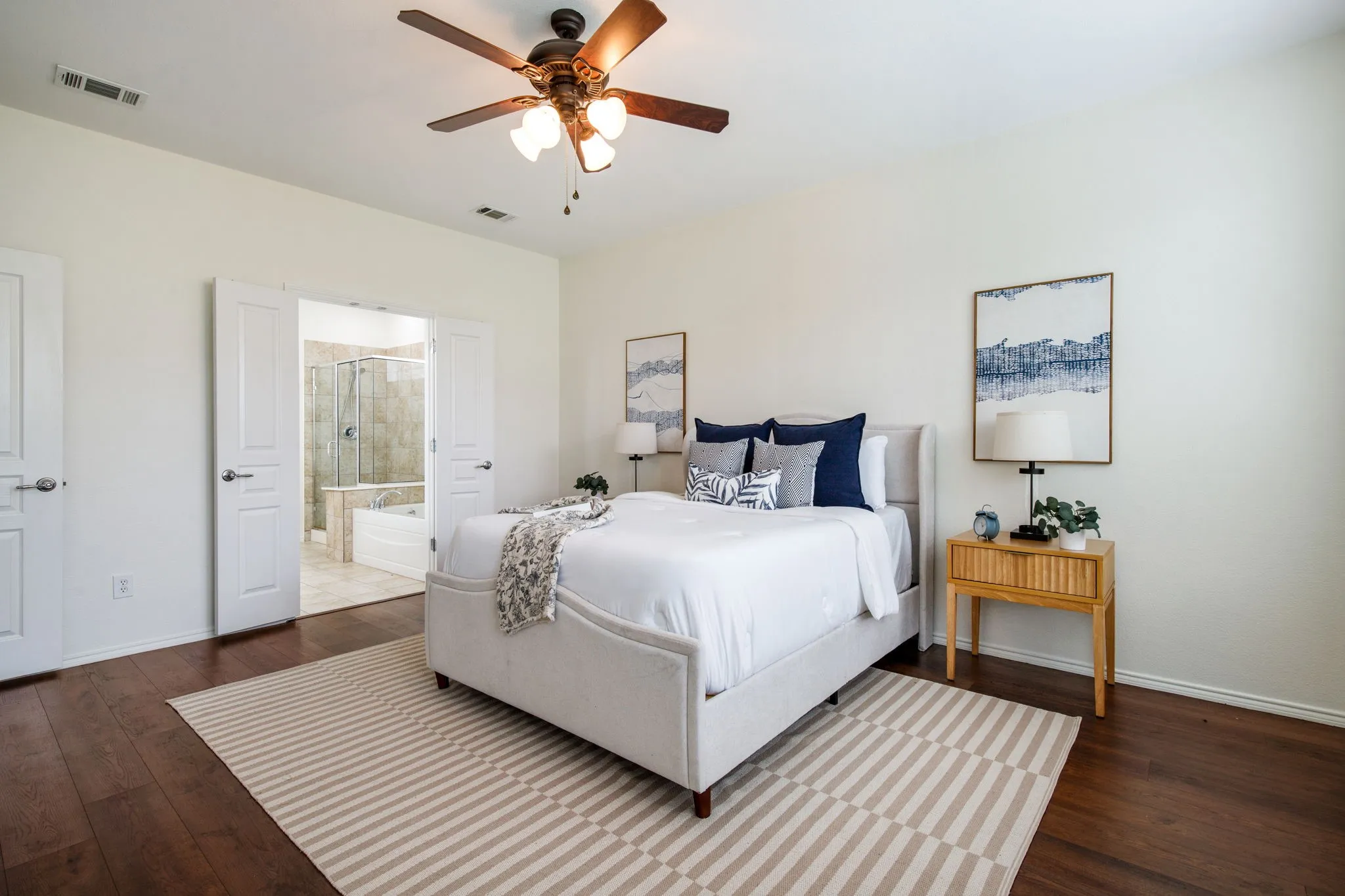 Single Family Residence For Sale in Denton County , 1826 Windy Hill Drive, Frisco, Texas 75036, 3 Bedroom, 2 Bathroom, 2 Garage spaces, 1,976 Sqft, built in 2011, mls#21229018, Real Estate Agent in Frisco, Homes For Sale in Denton county, Homes For Sale in Frisco, Realtor in Frisco Texas, Real Estate Brokerage Independent Realty Texas, Luminita Cordes Realtor