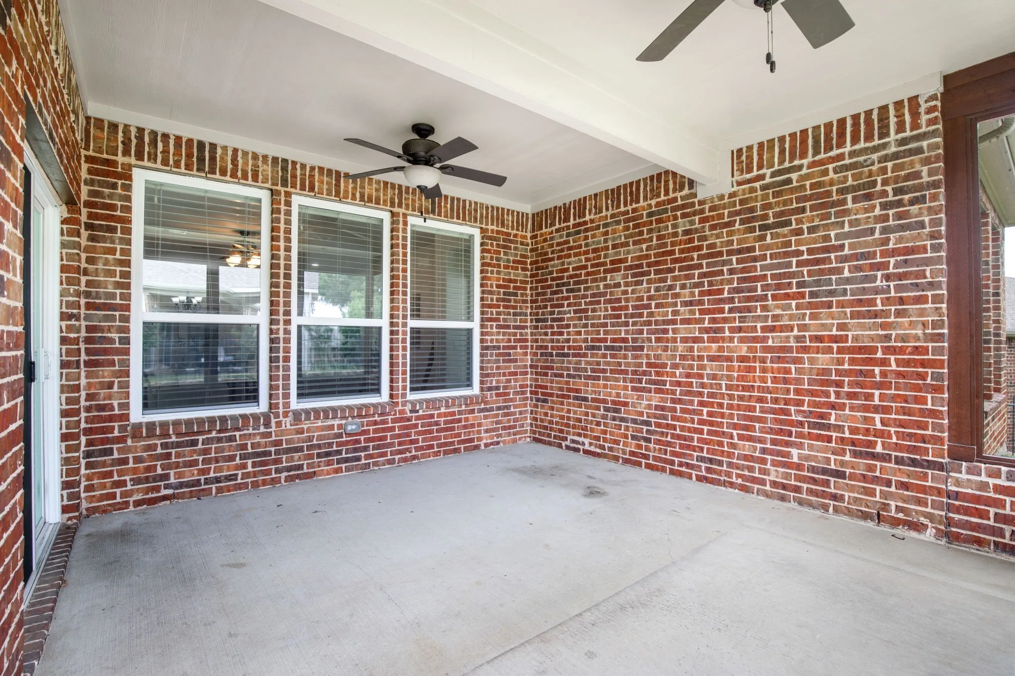 Single Family Residence For Sale in Denton County , 1826 Windy Hill Drive, Frisco, Texas 75036, 3 Bedroom, 2 Bathroom, 2 Garage spaces, 1,976 Sqft, built in 2011, mls#21229018, Real Estate Agent in Frisco, Homes For Sale in Denton county, Homes For Sale in Frisco, Realtor in Frisco Texas, Real Estate Brokerage Independent Realty Texas, Luminita Cordes Realtor