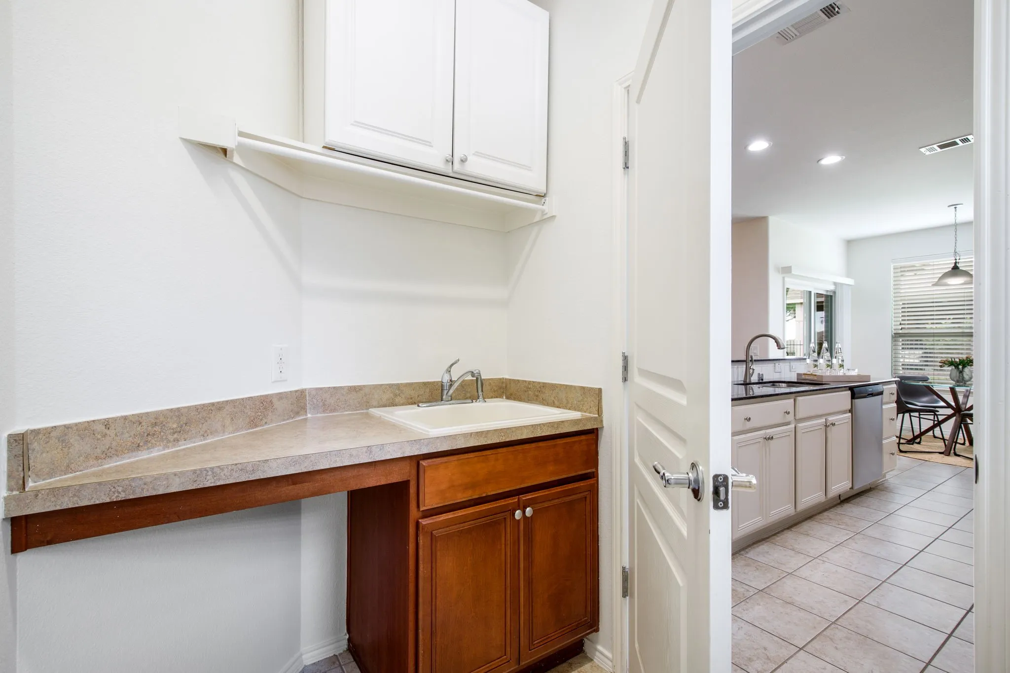 Single Family Residence For Sale in Denton County , 1826 Windy Hill Drive, Frisco, Texas 75036, 3 Bedroom, 2 Bathroom, 2 Garage spaces, 1,976 Sqft, built in 2011, mls#21229018, Real Estate Agent in Frisco, Homes For Sale in Denton county, Homes For Sale in Frisco, Realtor in Frisco Texas, Real Estate Brokerage Independent Realty Texas, Luminita Cordes Realtor