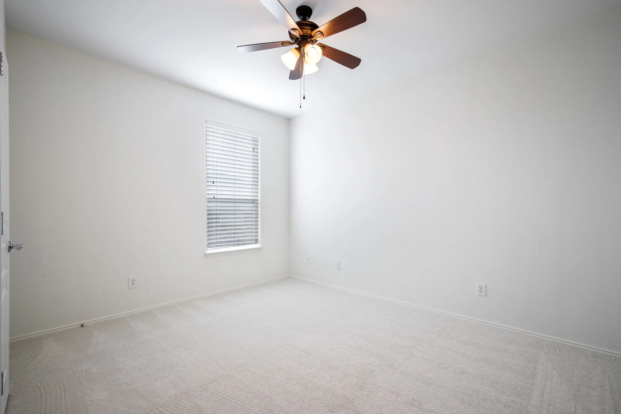 Single Family Residence For Sale in Denton County , 1826 Windy Hill Drive, Frisco, Texas 75036, 3 Bedroom, 2 Bathroom, 2 Garage spaces, 1,976 Sqft, built in 2011, mls#21229018, Real Estate Agent in Frisco, Homes For Sale in Denton county, Homes For Sale in Frisco, Realtor in Frisco Texas, Real Estate Brokerage Independent Realty Texas, Luminita Cordes Realtor