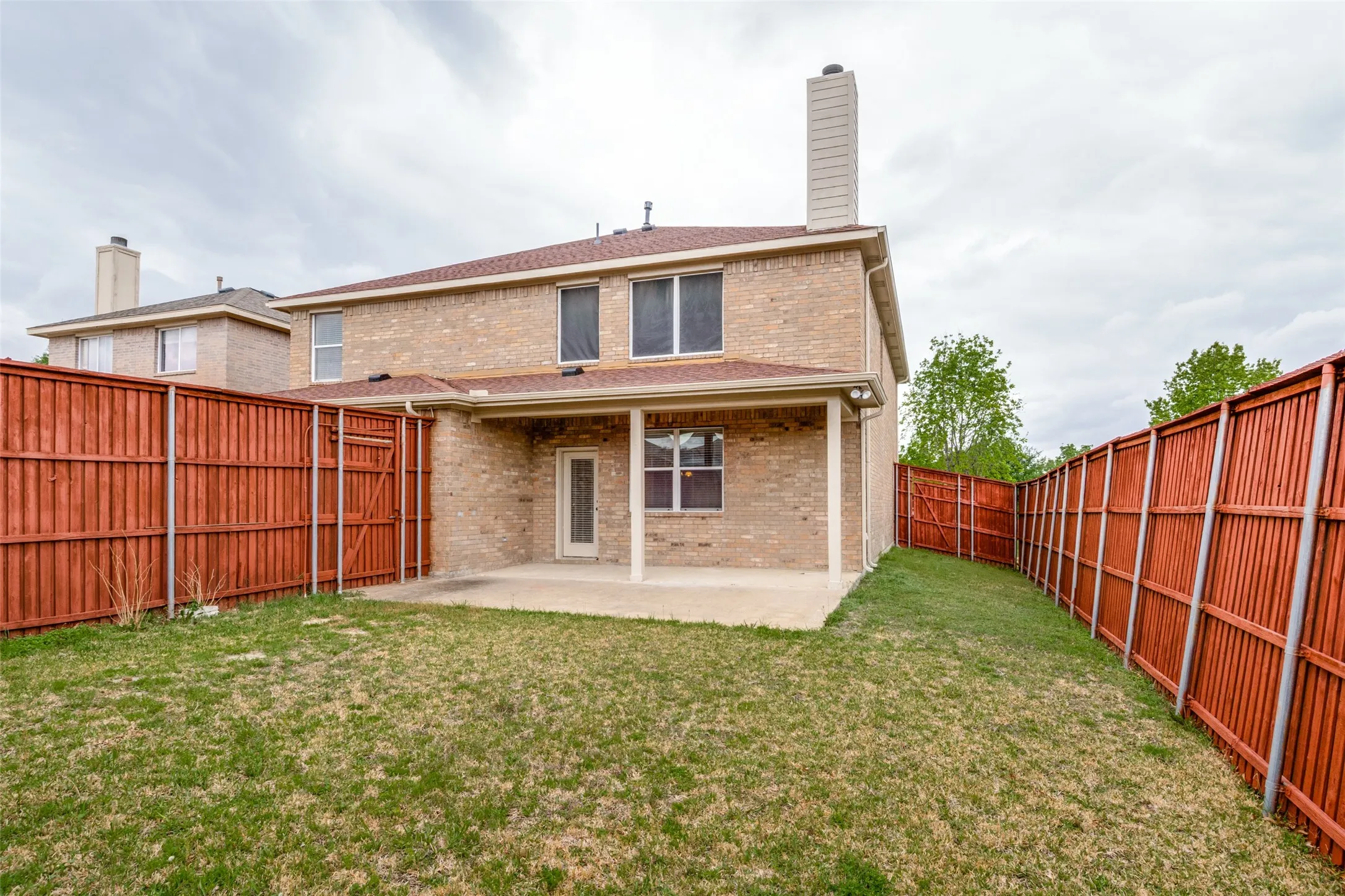 Single Family Residence For Sale in Dallas County , 1926 Rustic Creek Drive, Garland, Texas 75040, 5 Bedrooms, 4 Bathrooms, 2 Garage spaces, 3,297 Sqft, built in 2004, Price $474,000, mls#21230298, Real Estate Agent in Garland, Homes For Sale in Dallas county, Homes For Sale in Garland, Realtor in Garland Texas, Real Estate Brokerage Independent Realty Texas, Luminita Cordes Realtor