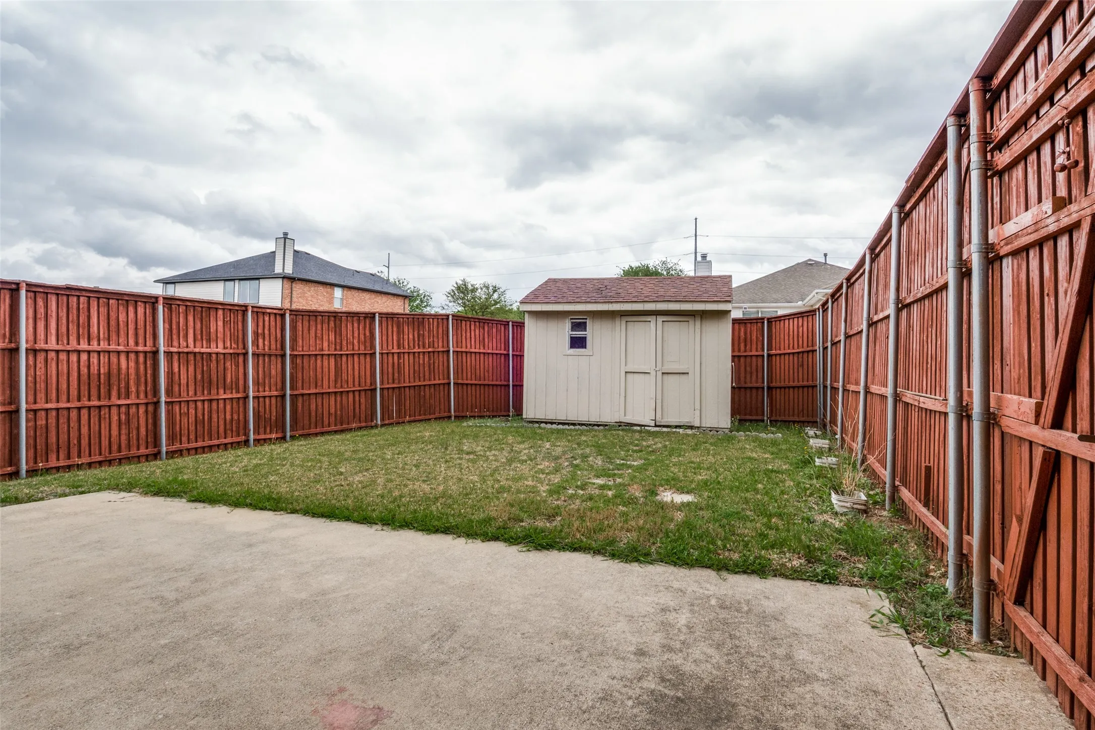 Single Family Residence For Sale in Dallas County , 1926 Rustic Creek Drive, Garland, Texas 75040, 5 Bedrooms, 4 Bathrooms, 2 Garage spaces, 3,297 Sqft, built in 2004, Price $474,000, mls#21230298, Real Estate Agent in Garland, Homes For Sale in Dallas county, Homes For Sale in Garland, Realtor in Garland Texas, Real Estate Brokerage Independent Realty Texas, Luminita Cordes Realtor
