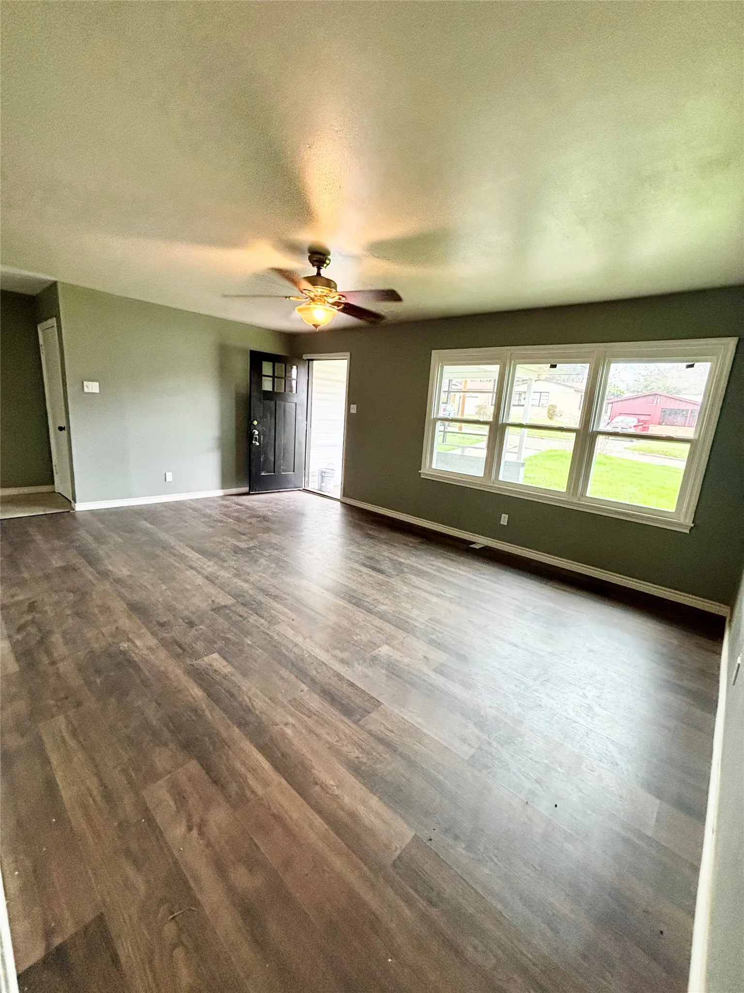 Single Family Residence For Sale in Dallas County , 4247 SUMMITT RIDGE, Dallas, Texas 75216, 3 Bedrooms, 2 Bathrooms, 1 Garage spaces, 1,473 Sqft, built in 1958, Price $275,499, mls#21230332, Real Estate Agent in Dallas, Homes For Sale in Dallas county, Homes For Sale in Dallas, Realtor in Dallas Texas, Real Estate Brokerage Independent Realty Texas, Luminita Cordes Realtor