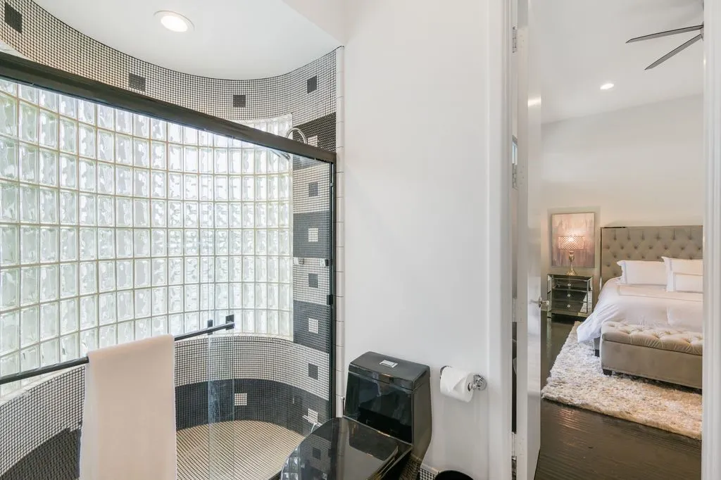 All bedrooms enjoy direct access to the to full bathrooms.
