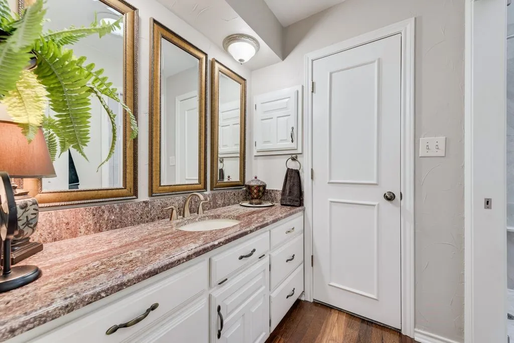 Single Family Residence For Sale in Collin County , 802 Riva Ridge, Lucas, Texas 75098, 4 Bedroom, 2 Bathroom, 2 Garage spaces, 2,017 Sqft, built in 1984, Preowned, mls#21230154, Real Estate Agent in Lucas, Homes For Sale in Collin county, Homes For Sale in Lucas, Realtor in Lucas Texas, Real Estate Brokerage Independent Realty Texas, Luminita Cordes Realtor