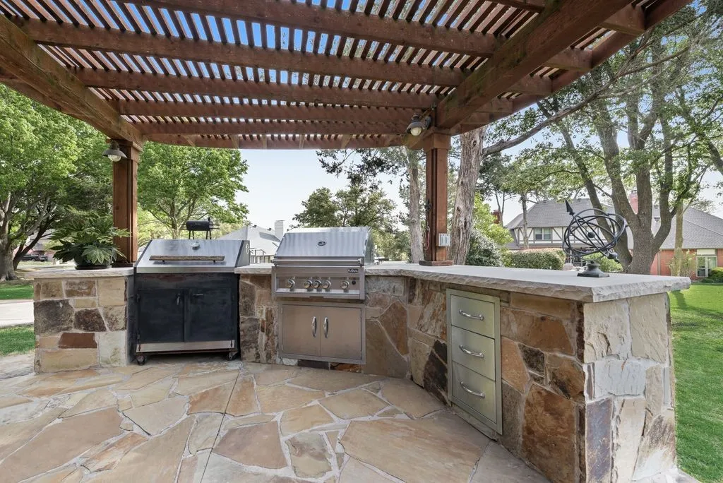Single Family Residence For Sale in Collin County , 802 Riva Ridge, Lucas, Texas 75098, 4 Bedroom, 2 Bathroom, 2 Garage spaces, 2,017 Sqft, built in 1984, Preowned, mls#21230154, Real Estate Agent in Lucas, Homes For Sale in Collin county, Homes For Sale in Lucas, Realtor in Lucas Texas, Real Estate Brokerage Independent Realty Texas, Luminita Cordes Realtor