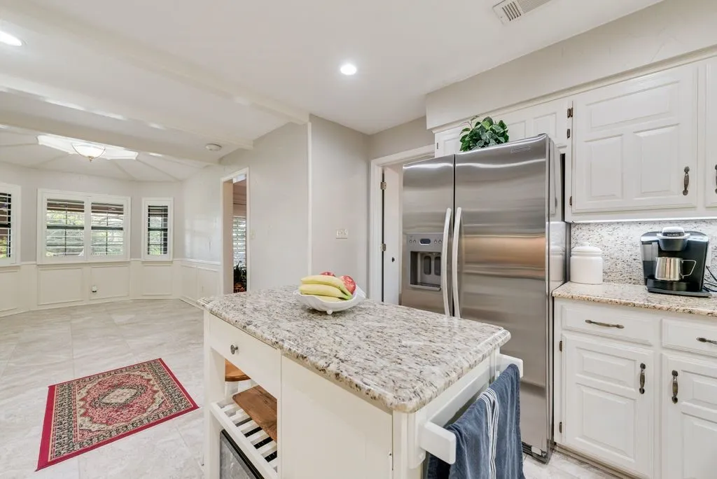 Single Family Residence For Sale in Collin County , 802 Riva Ridge, Lucas, Texas 75098, 4 Bedroom, 2 Bathroom, 2 Garage spaces, 2,017 Sqft, built in 1984, Preowned, mls#21230154, Real Estate Agent in Lucas, Homes For Sale in Collin county, Homes For Sale in Lucas, Realtor in Lucas Texas, Real Estate Brokerage Independent Realty Texas, Luminita Cordes Realtor