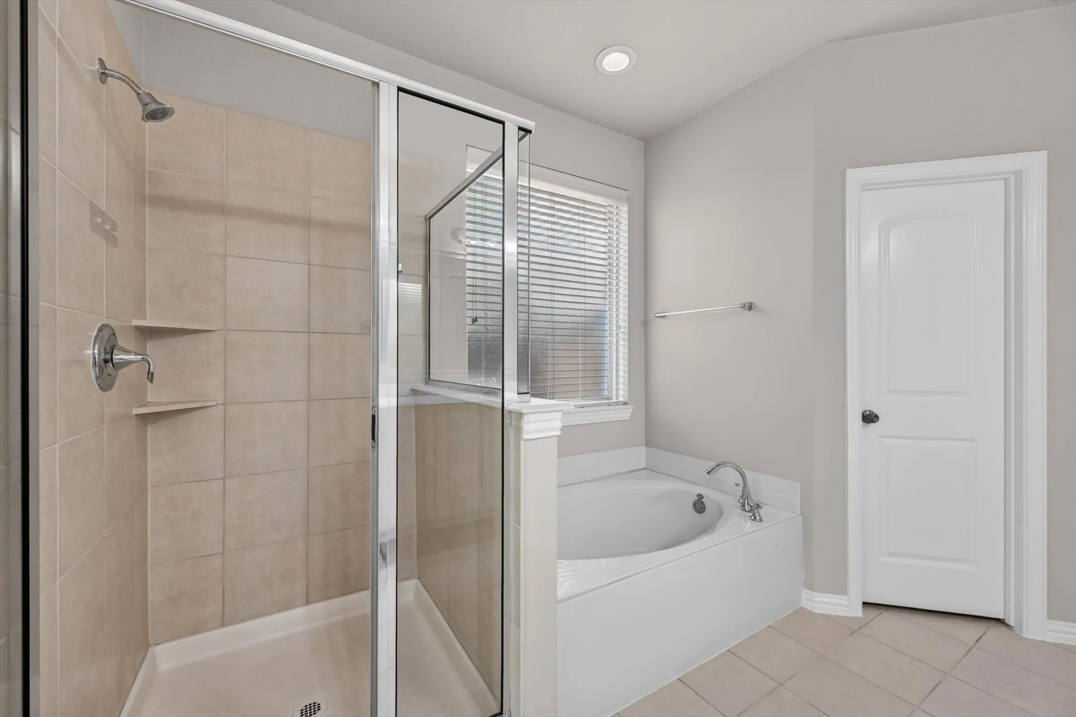 Single Family Residence For Rent in Collin County , 10513 Sedalia Drive, Mc Kinney, Texas 75072, 5 Bedroom, 4 Bathroom, 2 Garage spaces, 3,553 Sqft, built in 2011, Preowned, mls#21230302, Real Estate Agent in Mc Kinney, Homes For Rent in Collin county, Homes For Rent in Mc Kinney, Realtor in Mc Kinney Texas, Real Estate Brokerage Independent Realty Texas, Luminita Cordes Realtor