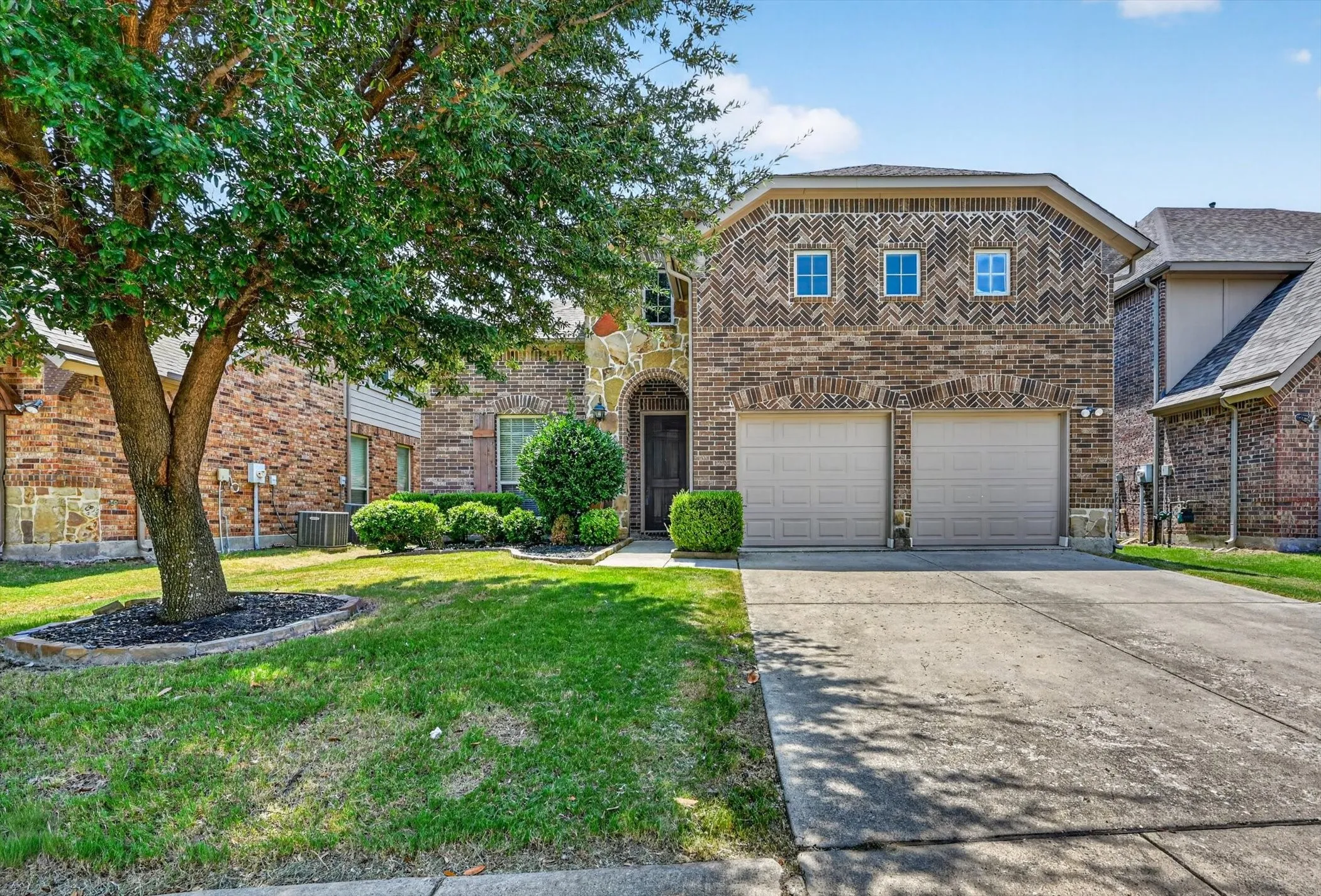 Single Family Residence For Rent in Collin County , 10513 Sedalia Drive, Mc Kinney, Texas 75072, 5 Bedroom, 4 Bathroom, 2 Garage spaces, 3,553 Sqft, built in 2011, Preowned, mls#21230302, Real Estate Agent in Mc Kinney, Homes For Rent in Collin county, Homes For Rent in Mc Kinney, Realtor in Mc Kinney Texas, Real Estate Brokerage Independent Realty Texas, Luminita Cordes Realtor