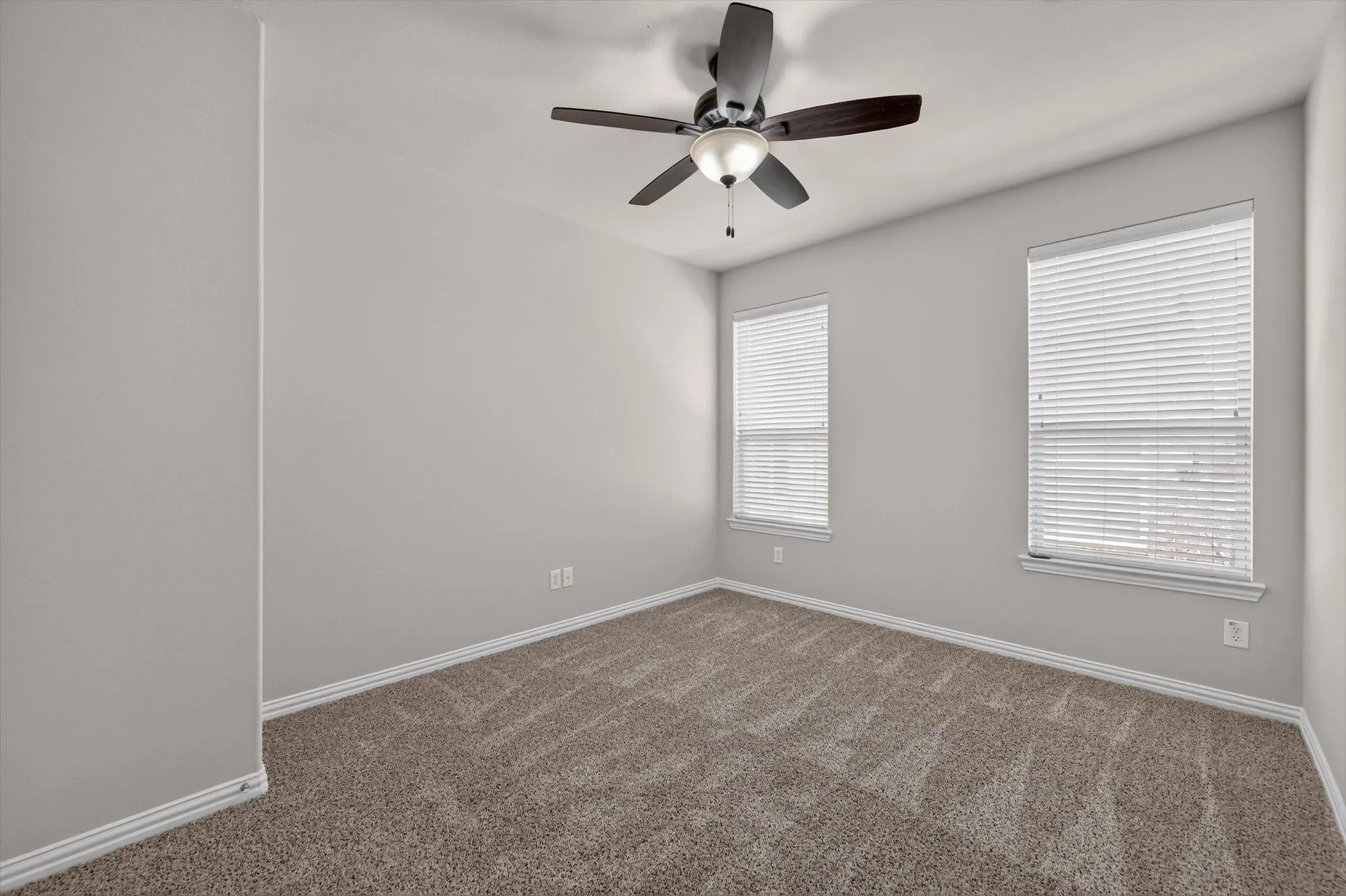Single Family Residence For Rent in Collin County , 10513 Sedalia Drive, Mc Kinney, Texas 75072, 5 Bedroom, 4 Bathroom, 2 Garage spaces, 3,553 Sqft, built in 2011, Preowned, mls#21230302, Real Estate Agent in Mc Kinney, Homes For Rent in Collin county, Homes For Rent in Mc Kinney, Realtor in Mc Kinney Texas, Real Estate Brokerage Independent Realty Texas, Luminita Cordes Realtor