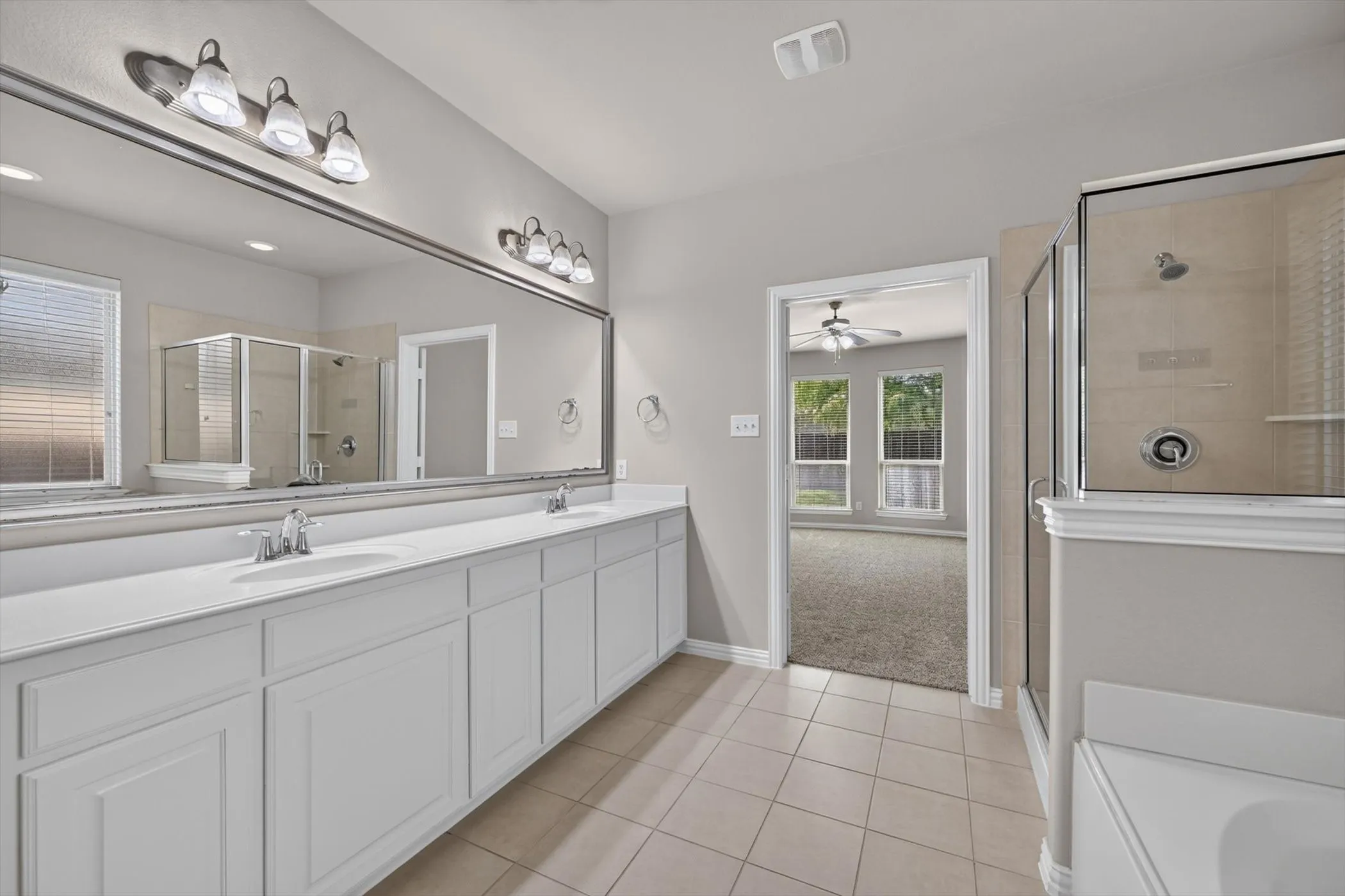 Single Family Residence For Rent in Collin County , 10513 Sedalia Drive, Mc Kinney, Texas 75072, 5 Bedroom, 4 Bathroom, 2 Garage spaces, 3,553 Sqft, built in 2011, Preowned, mls#21230302, Real Estate Agent in Mc Kinney, Homes For Rent in Collin county, Homes For Rent in Mc Kinney, Realtor in Mc Kinney Texas, Real Estate Brokerage Independent Realty Texas, Luminita Cordes Realtor