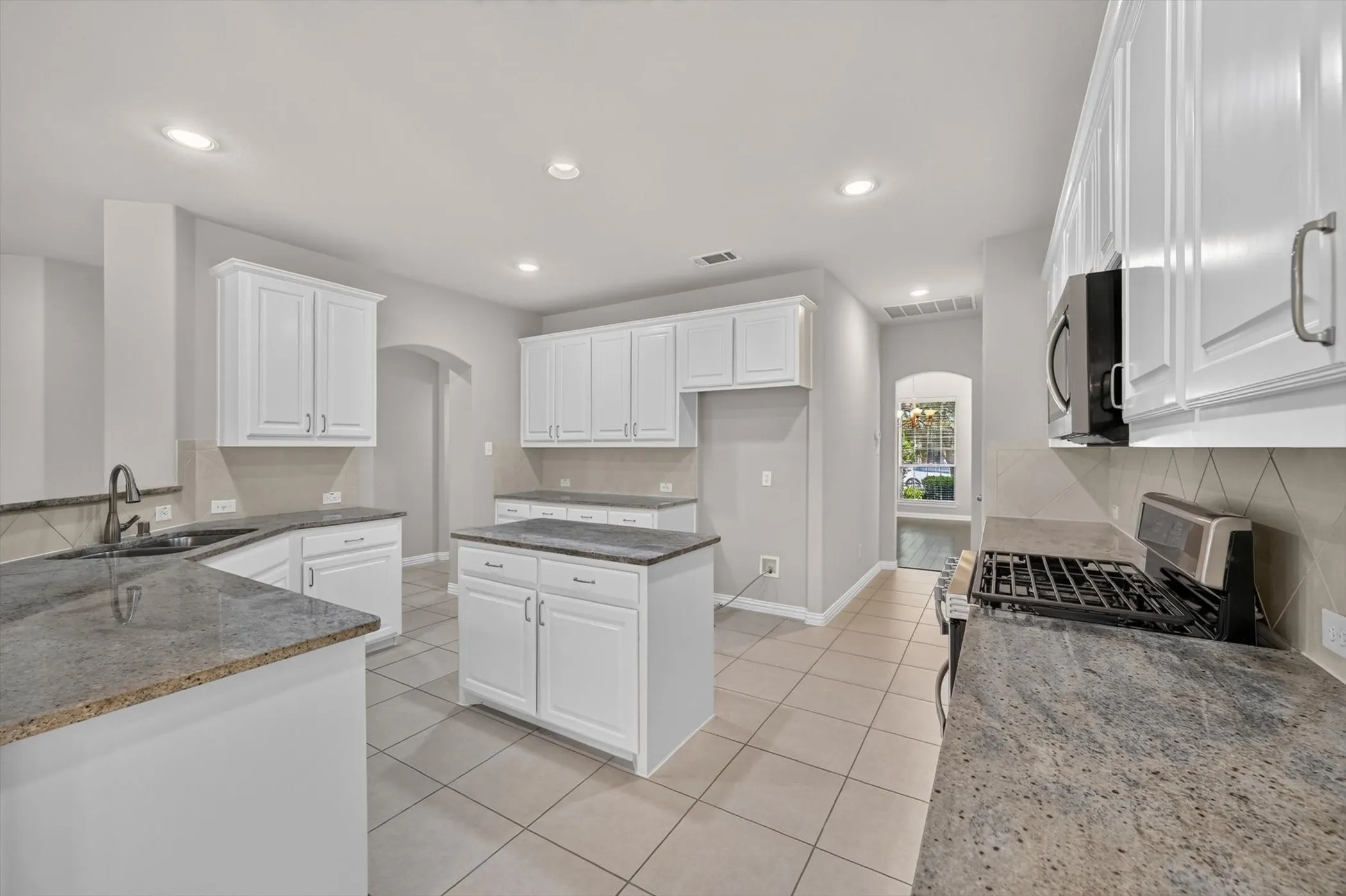 Single Family Residence For Rent in Collin County , 10513 Sedalia Drive, Mc Kinney, Texas 75072, 5 Bedroom, 4 Bathroom, 2 Garage spaces, 3,553 Sqft, built in 2011, Preowned, mls#21230302, Real Estate Agent in Mc Kinney, Homes For Rent in Collin county, Homes For Rent in Mc Kinney, Realtor in Mc Kinney Texas, Real Estate Brokerage Independent Realty Texas, Luminita Cordes Realtor