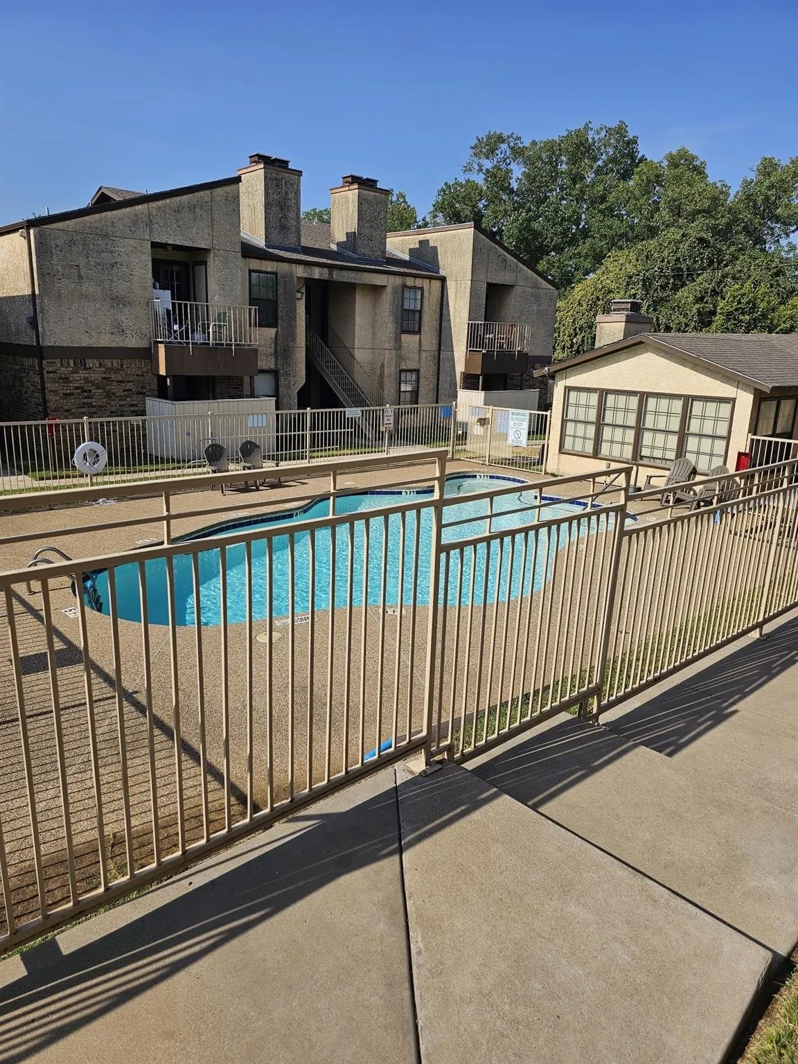Condominium For Rent in Tarrant County , 1728 Crest Point Drive, Arlington, Texas 76012, 1 Bedroom, 1 Bathroom, Garage spaces, 641 Sqft, built in 1983, mls#21230398, Real Estate Agent in Arlington, Homes For Rent in Tarrant county, Homes For Rent in Arlington, Realtor in Arlington Texas, Real Estate Brokerage Independent Realty Texas, Luminita Cordes Realtor
