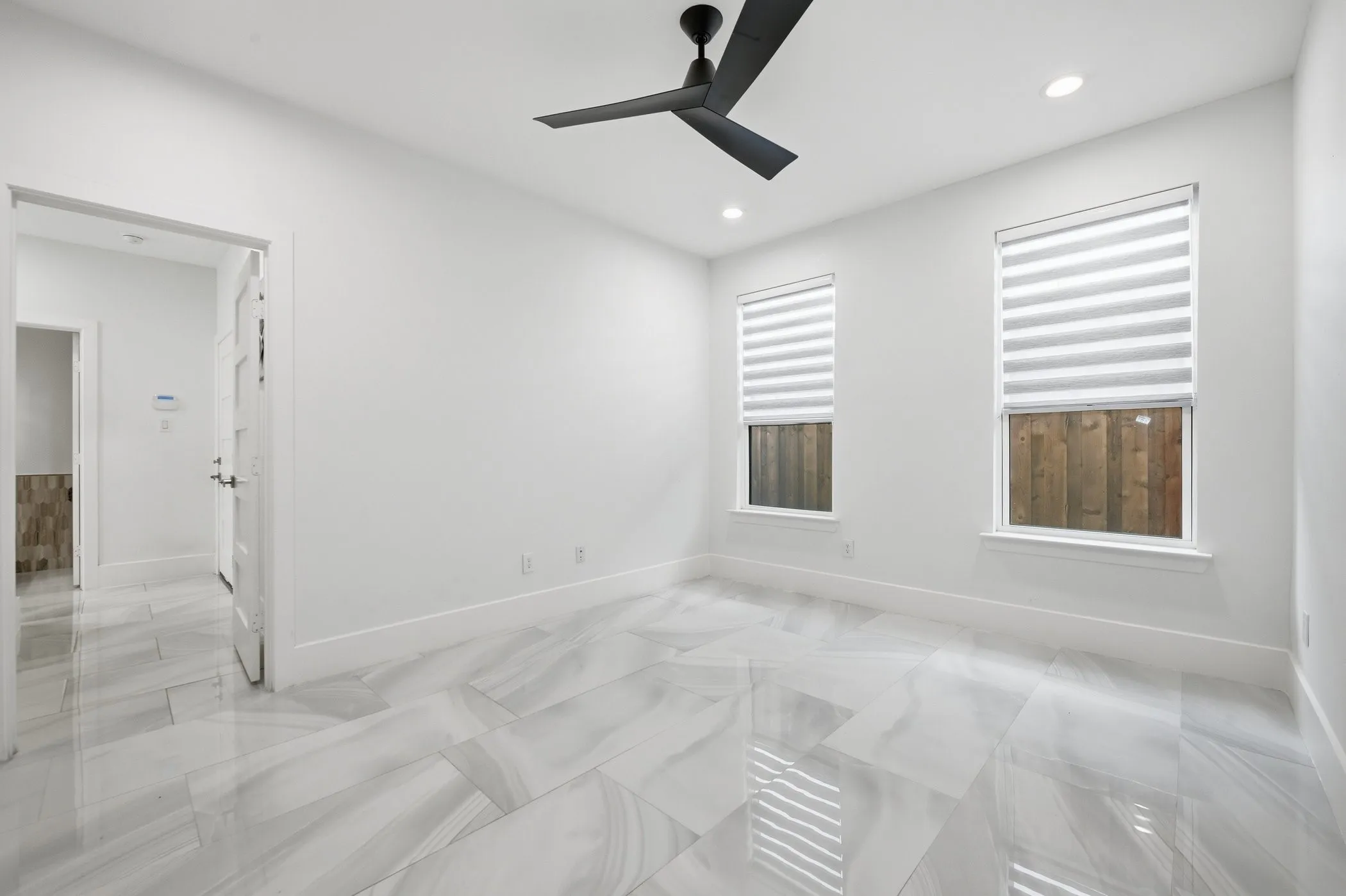 Single Family Residence For Sale in Dallas County , 4002 Furey Street, Dallas, Texas 75212, 6 Bedroom, 6 Bathroom, 3 Garage spaces, 4,116 Sqft, built in 2023, mls#21230237, Real Estate Agent in Dallas, Homes For Sale in Dallas county, Homes For Sale in Dallas, Realtor in Dallas Texas, Real Estate Brokerage Independent Realty Texas, Luminita Cordes Realtor