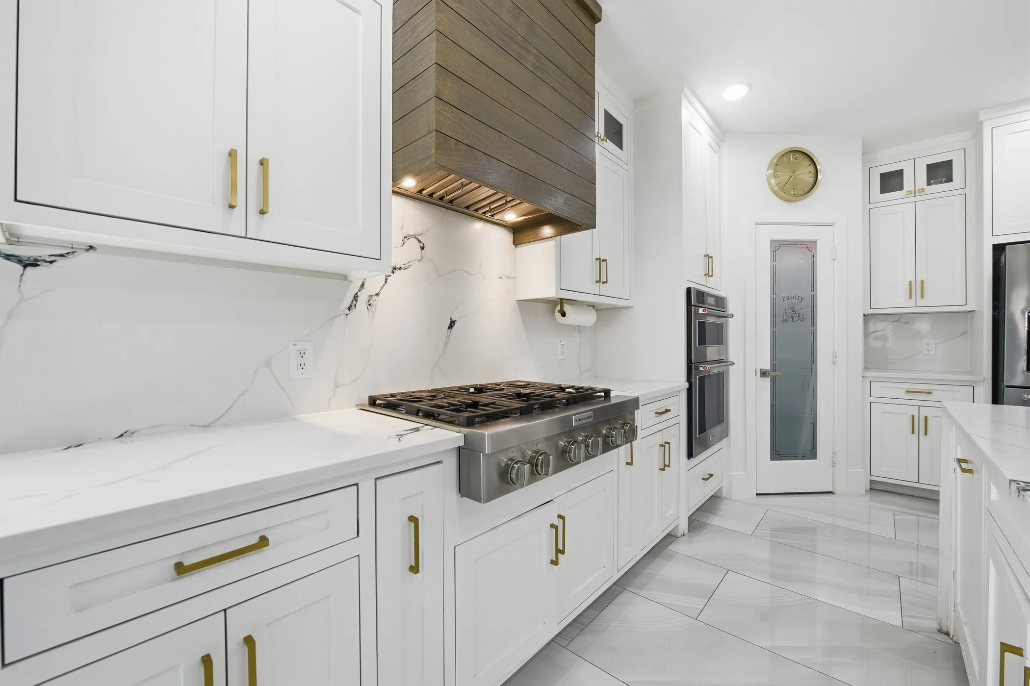Single Family Residence For Sale in Dallas County , 4002 Furey Street, Dallas, Texas 75212, 6 Bedroom, 6 Bathroom, 3 Garage spaces, 4,116 Sqft, built in 2023, mls#21230237, Real Estate Agent in Dallas, Homes For Sale in Dallas county, Homes For Sale in Dallas, Realtor in Dallas Texas, Real Estate Brokerage Independent Realty Texas, Luminita Cordes Realtor