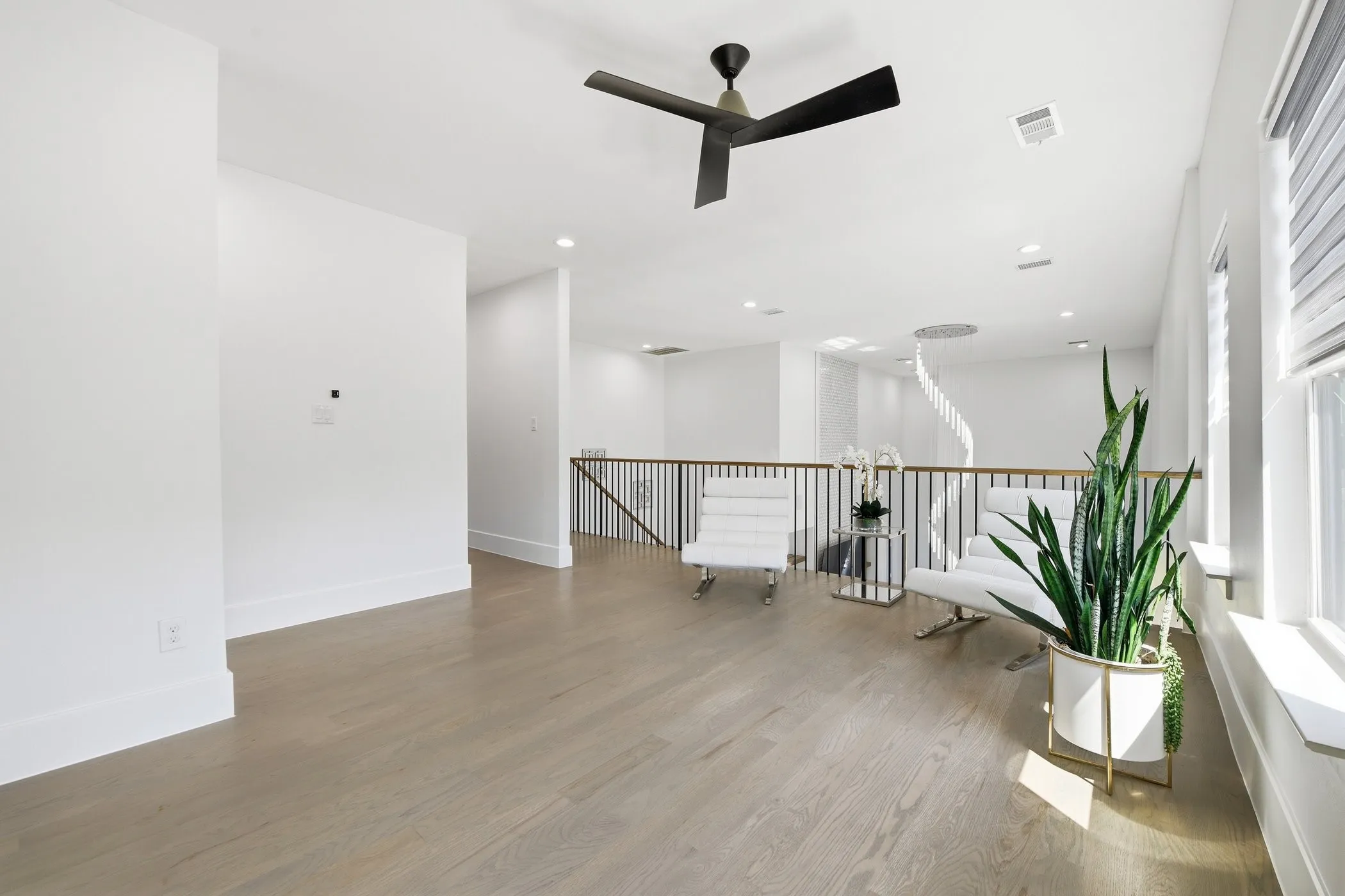 Single Family Residence For Sale in Dallas County , 4002 Furey Street, Dallas, Texas 75212, 6 Bedroom, 6 Bathroom, 3 Garage spaces, 4,116 Sqft, built in 2023, mls#21230237, Real Estate Agent in Dallas, Homes For Sale in Dallas county, Homes For Sale in Dallas, Realtor in Dallas Texas, Real Estate Brokerage Independent Realty Texas, Luminita Cordes Realtor