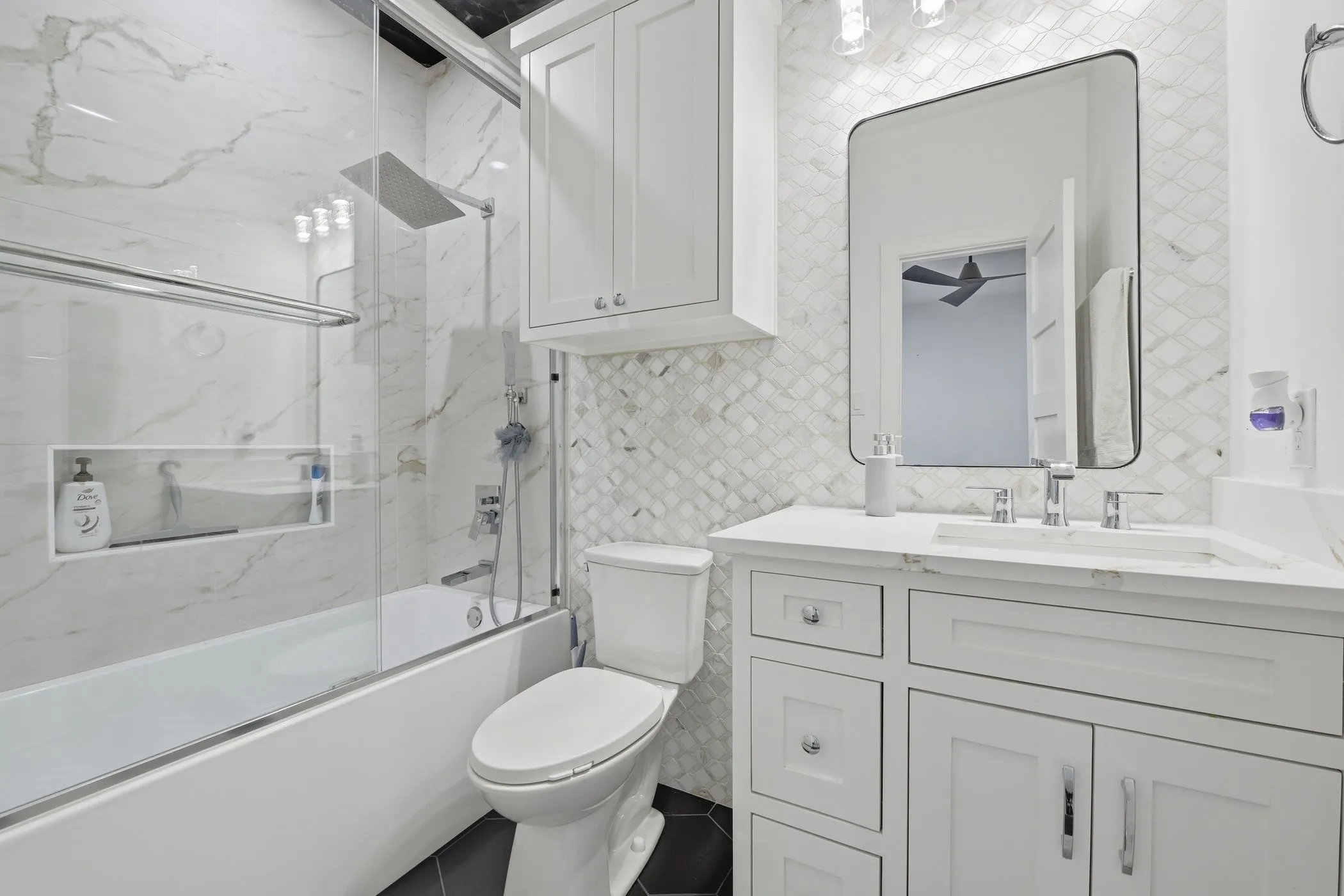 Single Family Residence For Sale in Dallas County , 4002 Furey Street, Dallas, Texas 75212, 6 Bedroom, 6 Bathroom, 3 Garage spaces, 4,116 Sqft, built in 2023, mls#21230237, Real Estate Agent in Dallas, Homes For Sale in Dallas county, Homes For Sale in Dallas, Realtor in Dallas Texas, Real Estate Brokerage Independent Realty Texas, Luminita Cordes Realtor