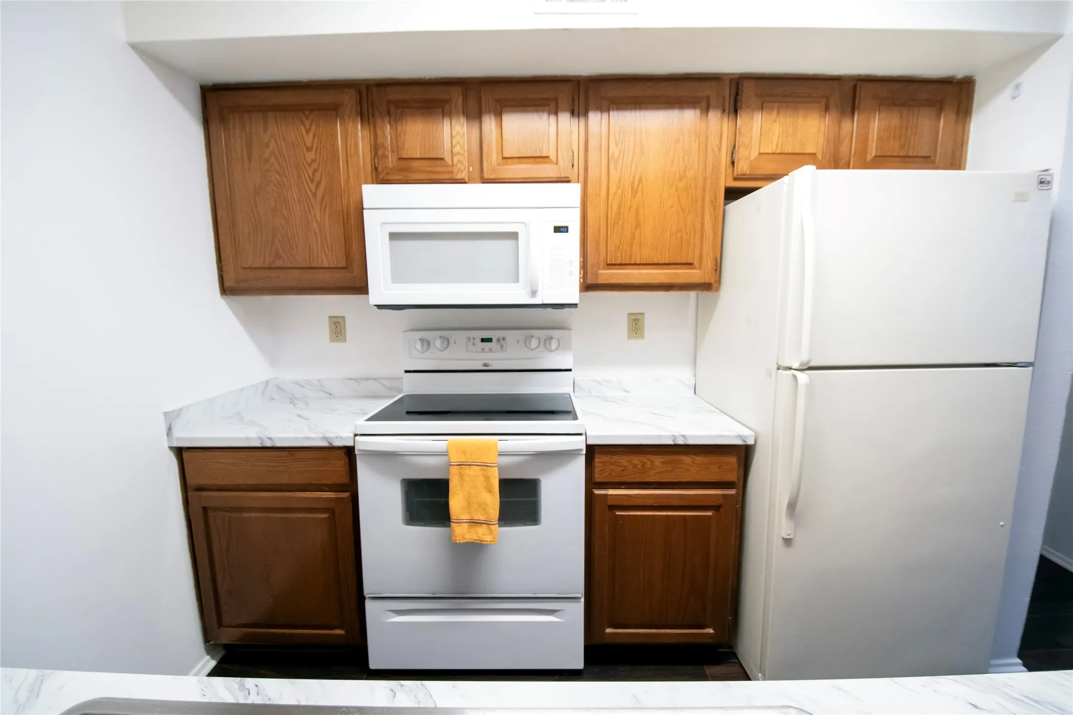 Condominium For Sale in Dallas County , 11460 Audelia Road 272, Dallas, Texas 75243, 2 Bedroom, 2 Bathroom, Garage spaces, 1,087 Sqft, built in 1980, mls#21230448, Real Estate Agent in Dallas, Homes For Sale in Dallas county, Homes For Sale in Dallas, Realtor in Dallas Texas, Real Estate Brokerage Independent Realty Texas, Luminita Cordes Realtor