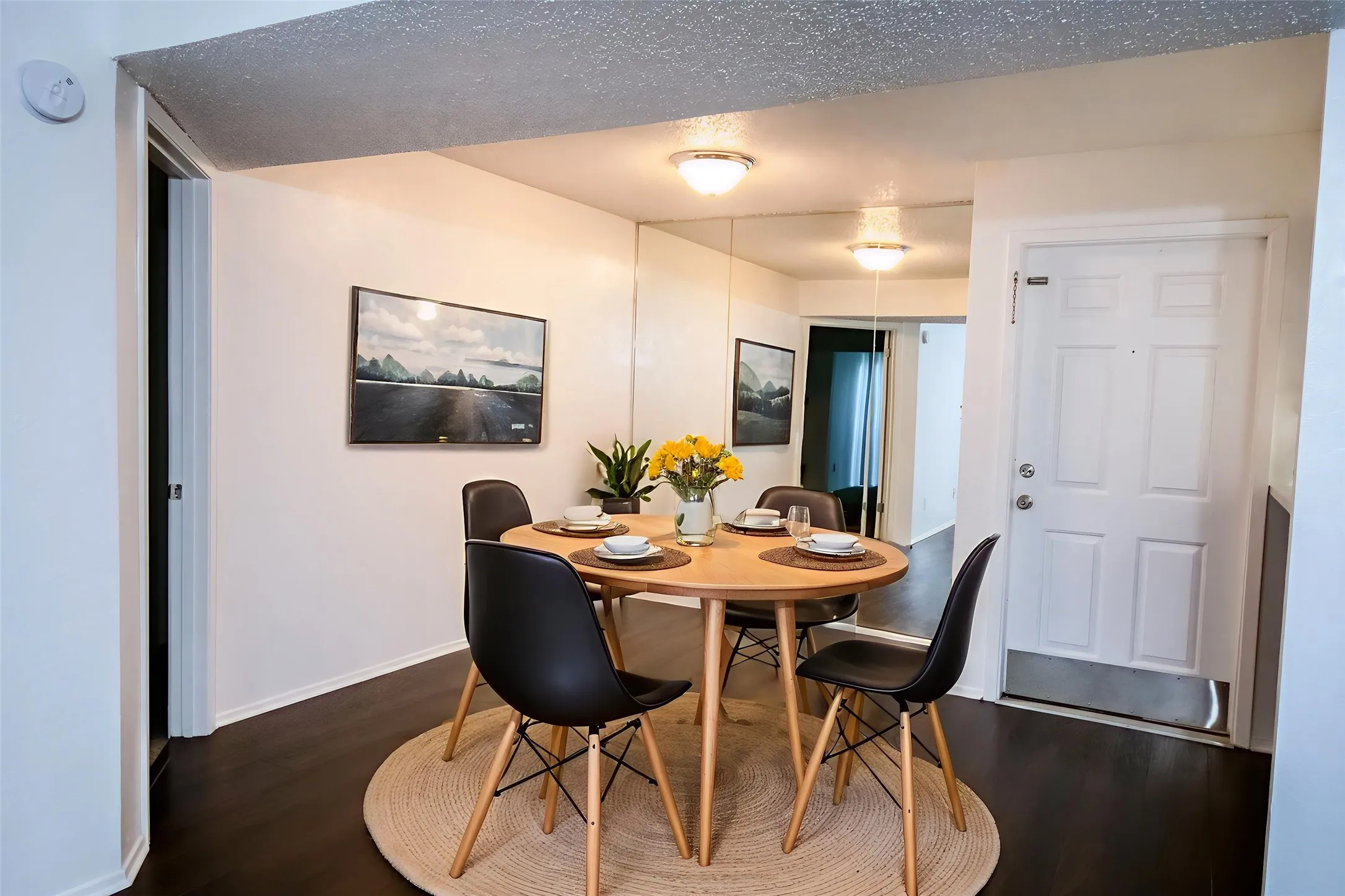 Condominium For Sale in Dallas County , 11460 Audelia Road 272, Dallas, Texas 75243, 2 Bedroom, 2 Bathroom, Garage spaces, 1,087 Sqft, built in 1980, mls#21230448, Real Estate Agent in Dallas, Homes For Sale in Dallas county, Homes For Sale in Dallas, Realtor in Dallas Texas, Real Estate Brokerage Independent Realty Texas, Luminita Cordes Realtor