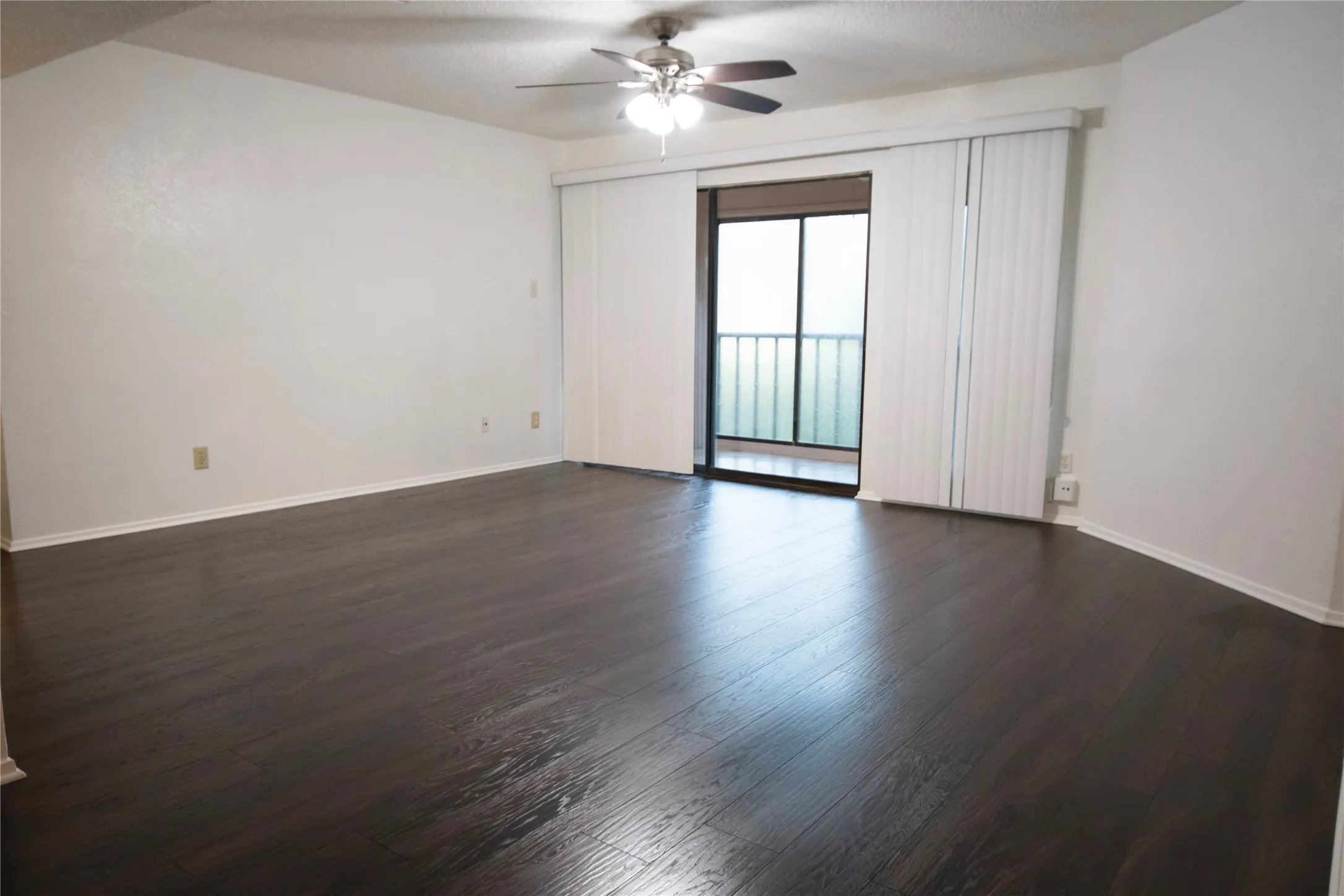 Condominium For Sale in Dallas County , 11460 Audelia Road 272, Dallas, Texas 75243, 2 Bedroom, 2 Bathroom, Garage spaces, 1,087 Sqft, built in 1980, mls#21230448, Real Estate Agent in Dallas, Homes For Sale in Dallas county, Homes For Sale in Dallas, Realtor in Dallas Texas, Real Estate Brokerage Independent Realty Texas, Luminita Cordes Realtor