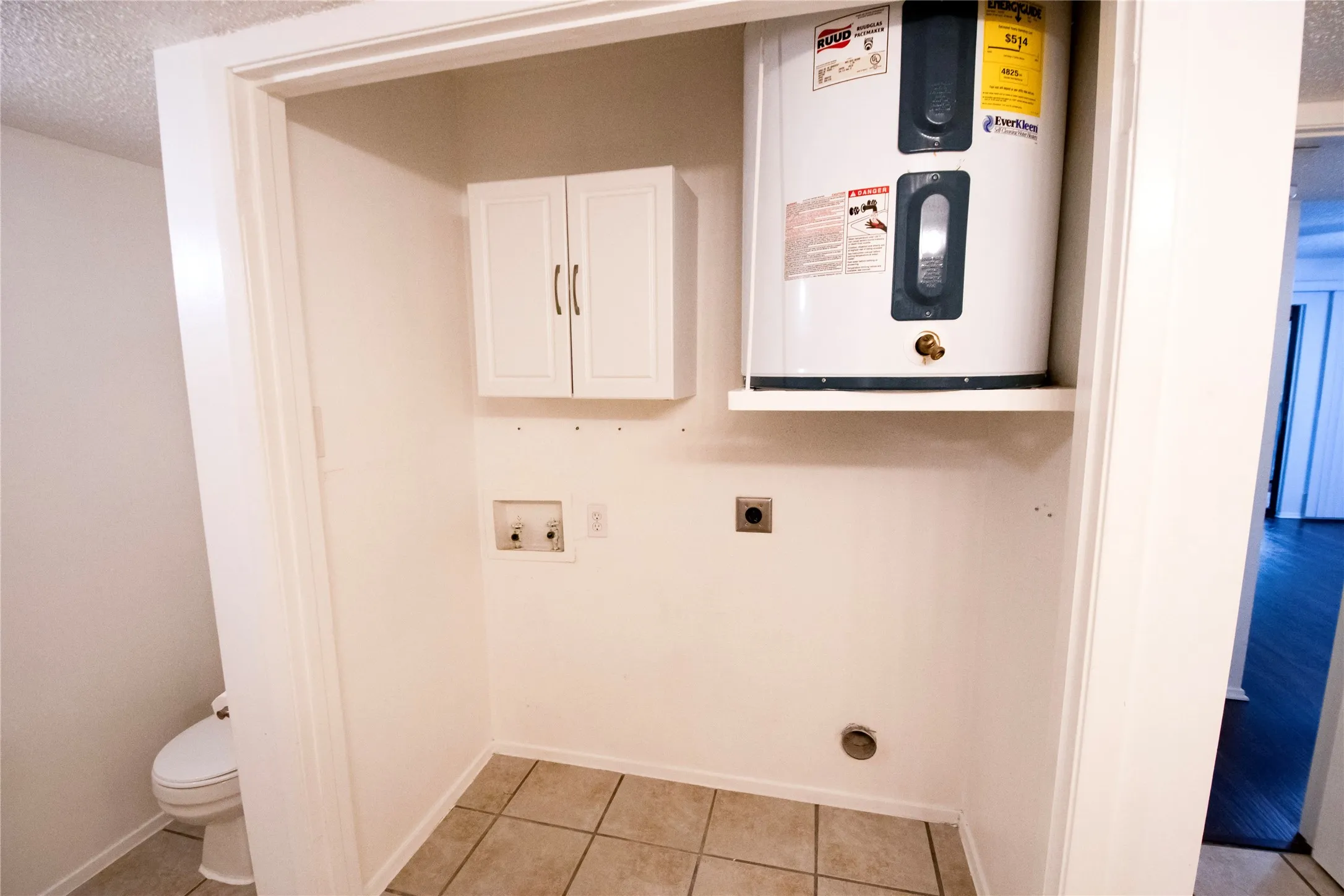 Condominium For Sale in Dallas County , 11460 Audelia Road 272, Dallas, Texas 75243, 2 Bedroom, 2 Bathroom, Garage spaces, 1,087 Sqft, built in 1980, mls#21230448, Real Estate Agent in Dallas, Homes For Sale in Dallas county, Homes For Sale in Dallas, Realtor in Dallas Texas, Real Estate Brokerage Independent Realty Texas, Luminita Cordes Realtor