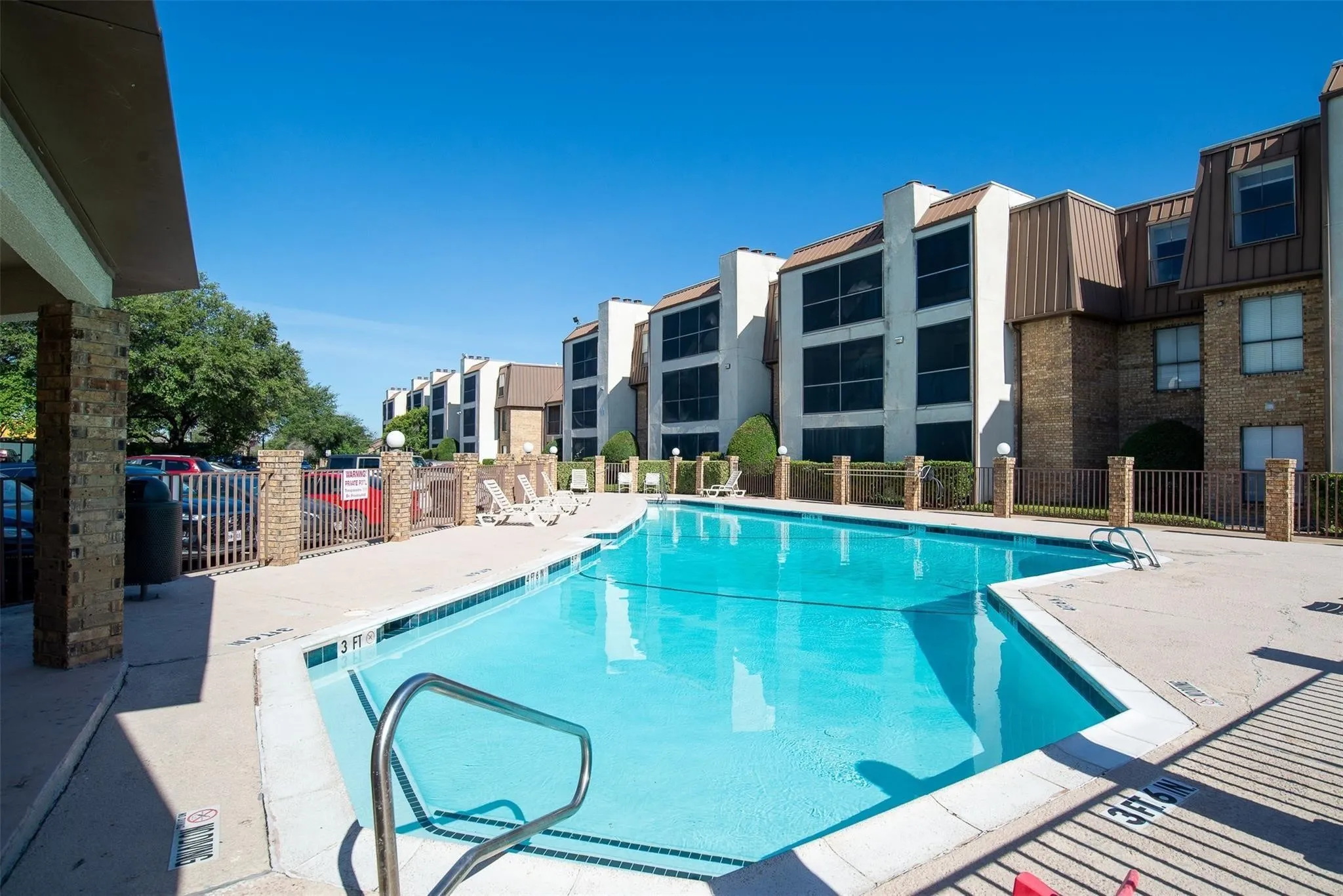 Condominium For Sale in Dallas County , 11460 Audelia Road 272, Dallas, Texas 75243, 2 Bedroom, 2 Bathroom, Garage spaces, 1,087 Sqft, built in 1980, mls#21230448, Real Estate Agent in Dallas, Homes For Sale in Dallas county, Homes For Sale in Dallas, Realtor in Dallas Texas, Real Estate Brokerage Independent Realty Texas, Luminita Cordes Realtor