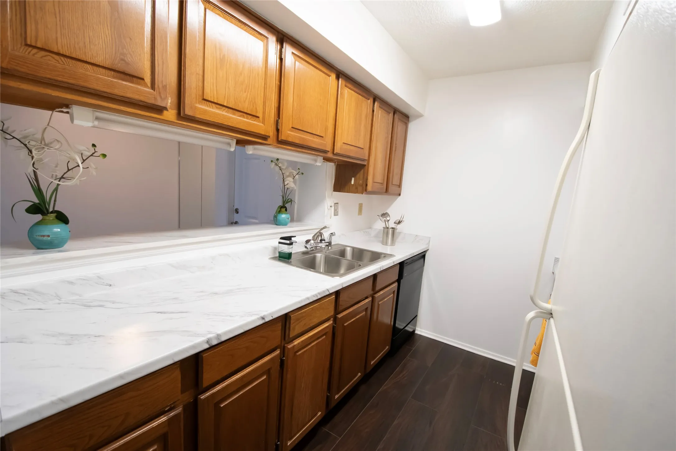 Condominium For Sale in Dallas County , 11460 Audelia Road 272, Dallas, Texas 75243, 2 Bedroom, 2 Bathroom, Garage spaces, 1,087 Sqft, built in 1980, mls#21230448, Real Estate Agent in Dallas, Homes For Sale in Dallas county, Homes For Sale in Dallas, Realtor in Dallas Texas, Real Estate Brokerage Independent Realty Texas, Luminita Cordes Realtor