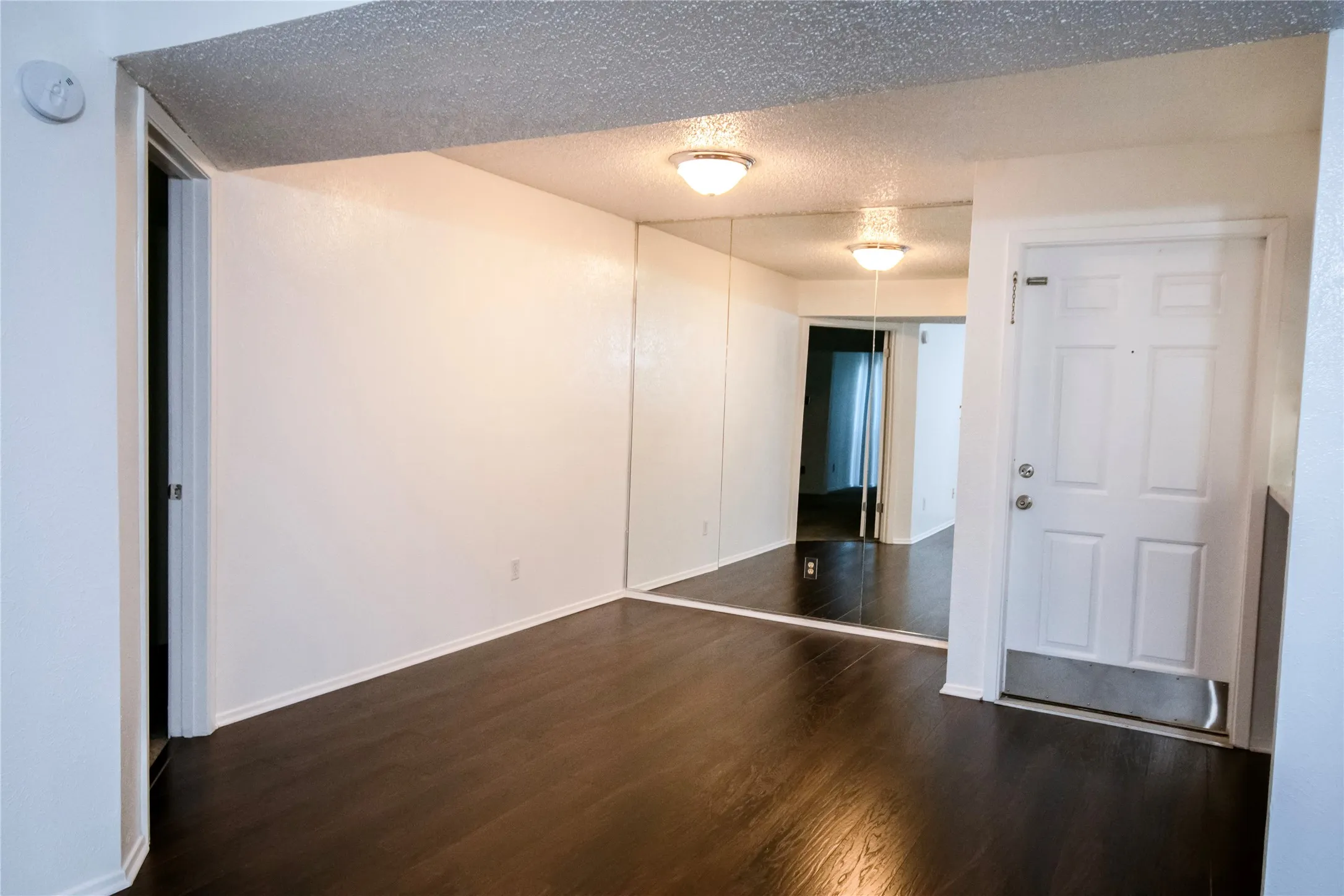 Condominium For Sale in Dallas County , 11460 Audelia Road 272, Dallas, Texas 75243, 2 Bedroom, 2 Bathroom, Garage spaces, 1,087 Sqft, built in 1980, mls#21230448, Real Estate Agent in Dallas, Homes For Sale in Dallas county, Homes For Sale in Dallas, Realtor in Dallas Texas, Real Estate Brokerage Independent Realty Texas, Luminita Cordes Realtor