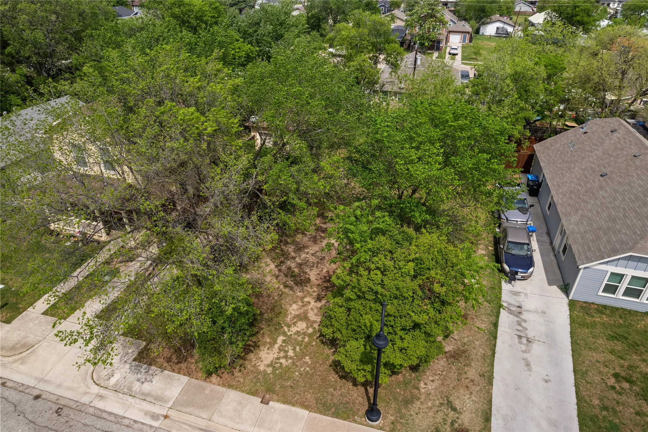 Unimproved Land For Sale in Tarrant County , 1013 E Hattie Street, Fort Worth, Texas 76104, 0, 0, Garage spaces, 0 Sqft, built in 0, mls#21230522, Real Estate Agent in Fort Worth, Homes For Sale in Tarrant county, Homes For Sale in Fort Worth, Realtor in Fort Worth Texas, Real Estate Brokerage Independent Realty Texas, Luminita Cordes Realtor