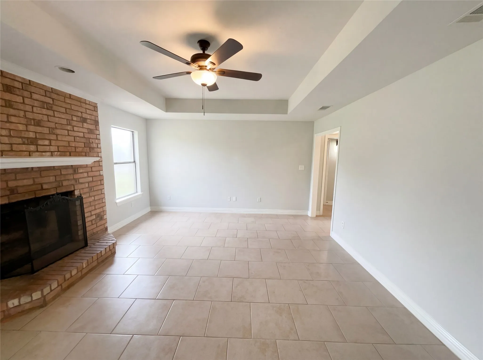Single Family Residence For Sale in Denton County , 602 Torero Drive, Oak Point, Texas 75068, 3 Bedroom, 2 Bathroom, 2 Garage spaces, 1,269 Sqft, built in 1998, Preowned, mls#21230519, Real Estate Agent in Oak Point, Homes For Sale in Denton county, Homes For Sale in Oak Point, Realtor in Oak Point Texas, Real Estate Brokerage Independent Realty Texas, Luminita Cordes Realtor
