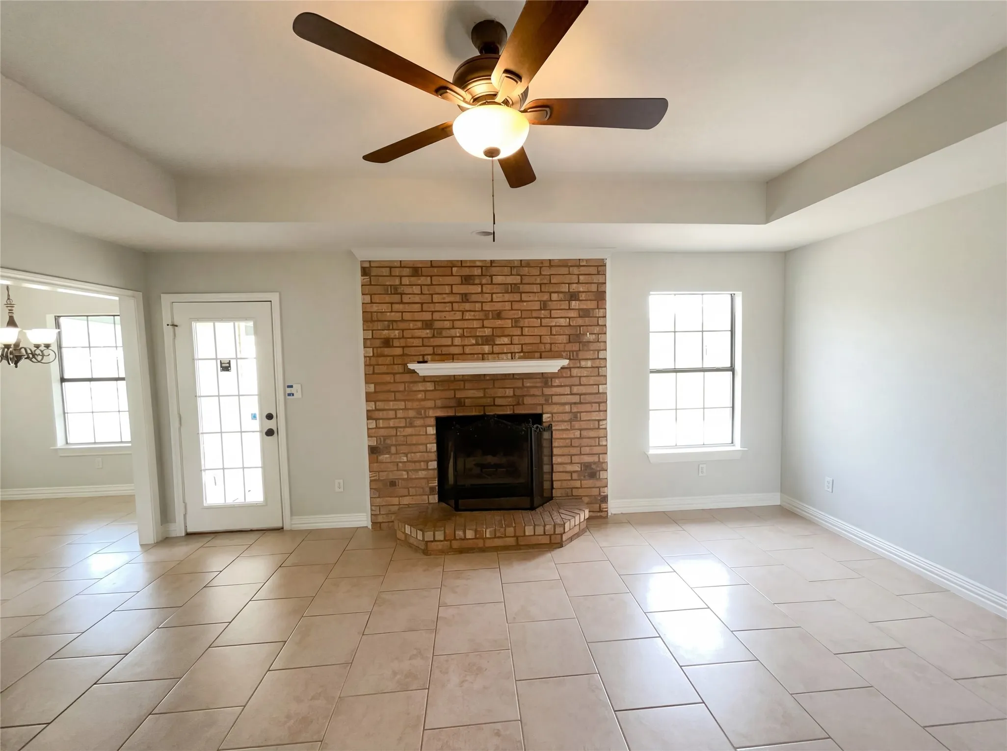Single Family Residence For Sale in Denton County , 602 Torero Drive, Oak Point, Texas 75068, 3 Bedroom, 2 Bathroom, 2 Garage spaces, 1,269 Sqft, built in 1998, Preowned, mls#21230519, Real Estate Agent in Oak Point, Homes For Sale in Denton county, Homes For Sale in Oak Point, Realtor in Oak Point Texas, Real Estate Brokerage Independent Realty Texas, Luminita Cordes Realtor