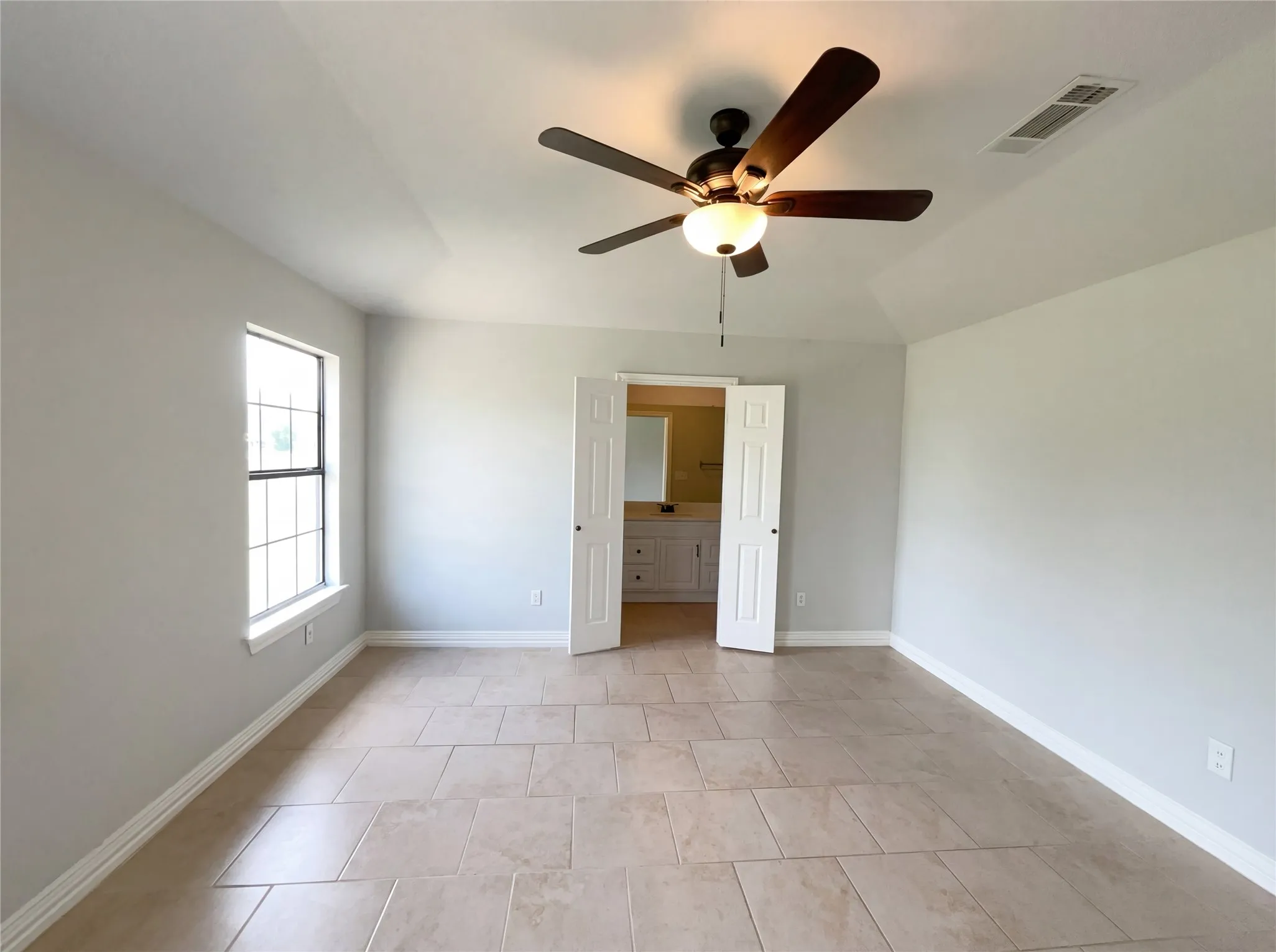 Single Family Residence For Sale in Denton County , 602 Torero Drive, Oak Point, Texas 75068, 3 Bedroom, 2 Bathroom, 2 Garage spaces, 1,269 Sqft, built in 1998, Preowned, mls#21230519, Real Estate Agent in Oak Point, Homes For Sale in Denton county, Homes For Sale in Oak Point, Realtor in Oak Point Texas, Real Estate Brokerage Independent Realty Texas, Luminita Cordes Realtor