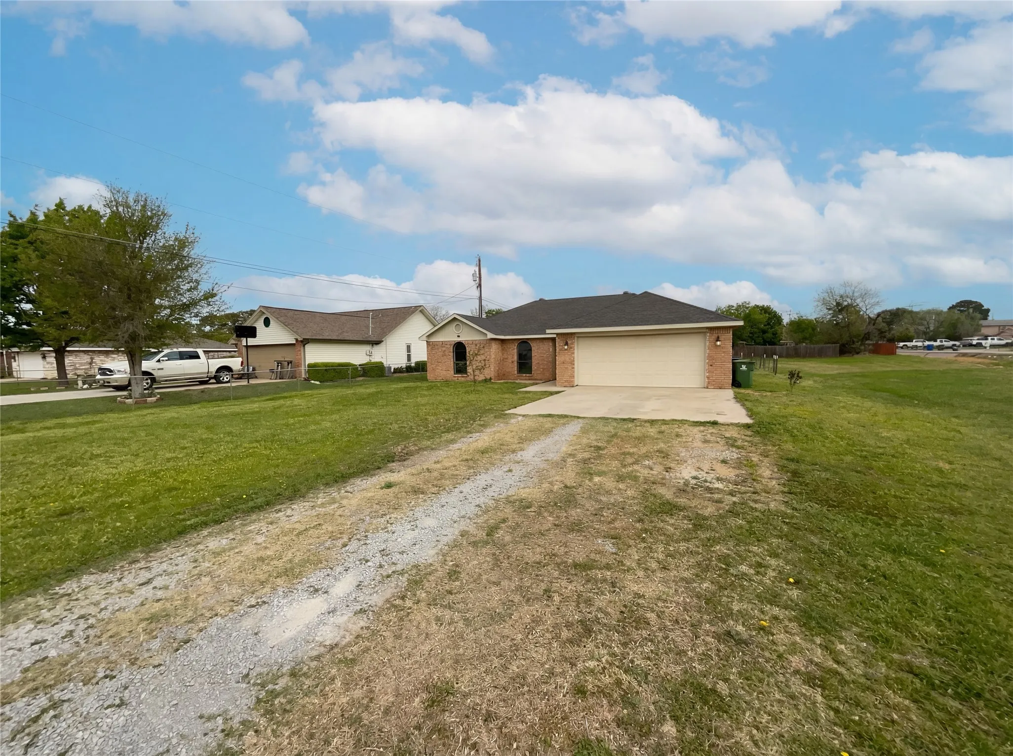 Single Family Residence For Sale in Denton County , 602 Torero Drive, Oak Point, Texas 75068, 3 Bedroom, 2 Bathroom, 2 Garage spaces, 1,269 Sqft, built in 1998, Preowned, mls#21230519, Real Estate Agent in Oak Point, Homes For Sale in Denton county, Homes For Sale in Oak Point, Realtor in Oak Point Texas, Real Estate Brokerage Independent Realty Texas, Luminita Cordes Realtor