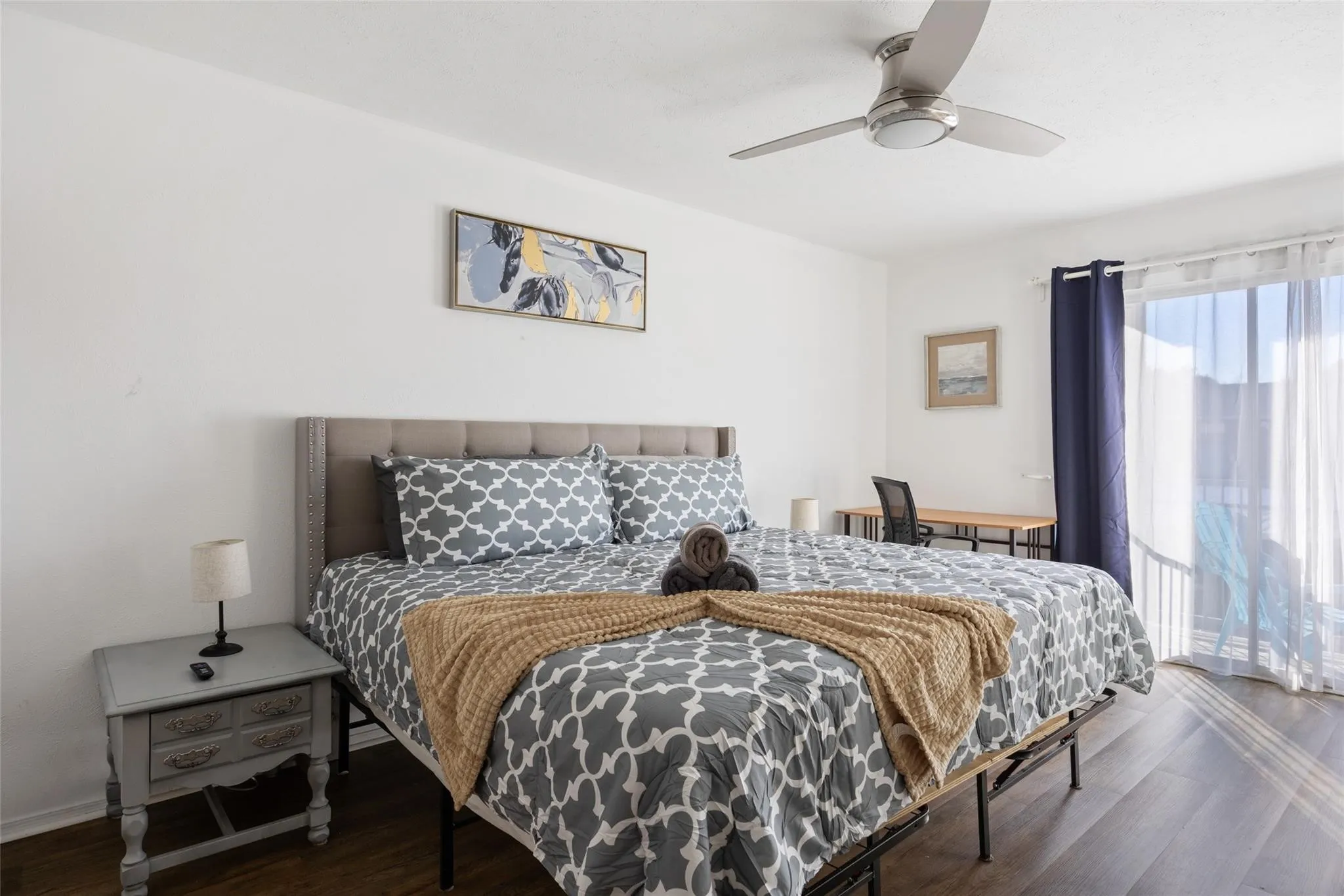 Condominium For Rent in Dallas County , 5881 Preston View Boulevard 215, Dallas, Texas 75240, 2 Bedroom, 2 Bathroom, Garage spaces, 1,017 Sqft, built in 1968, Preowned, mls#21230554, Real Estate Agent in Dallas, Homes For Rent in Dallas county, Homes For Rent in Dallas, Realtor in Dallas Texas, Real Estate Brokerage Independent Realty Texas, Luminita Cordes Realtor