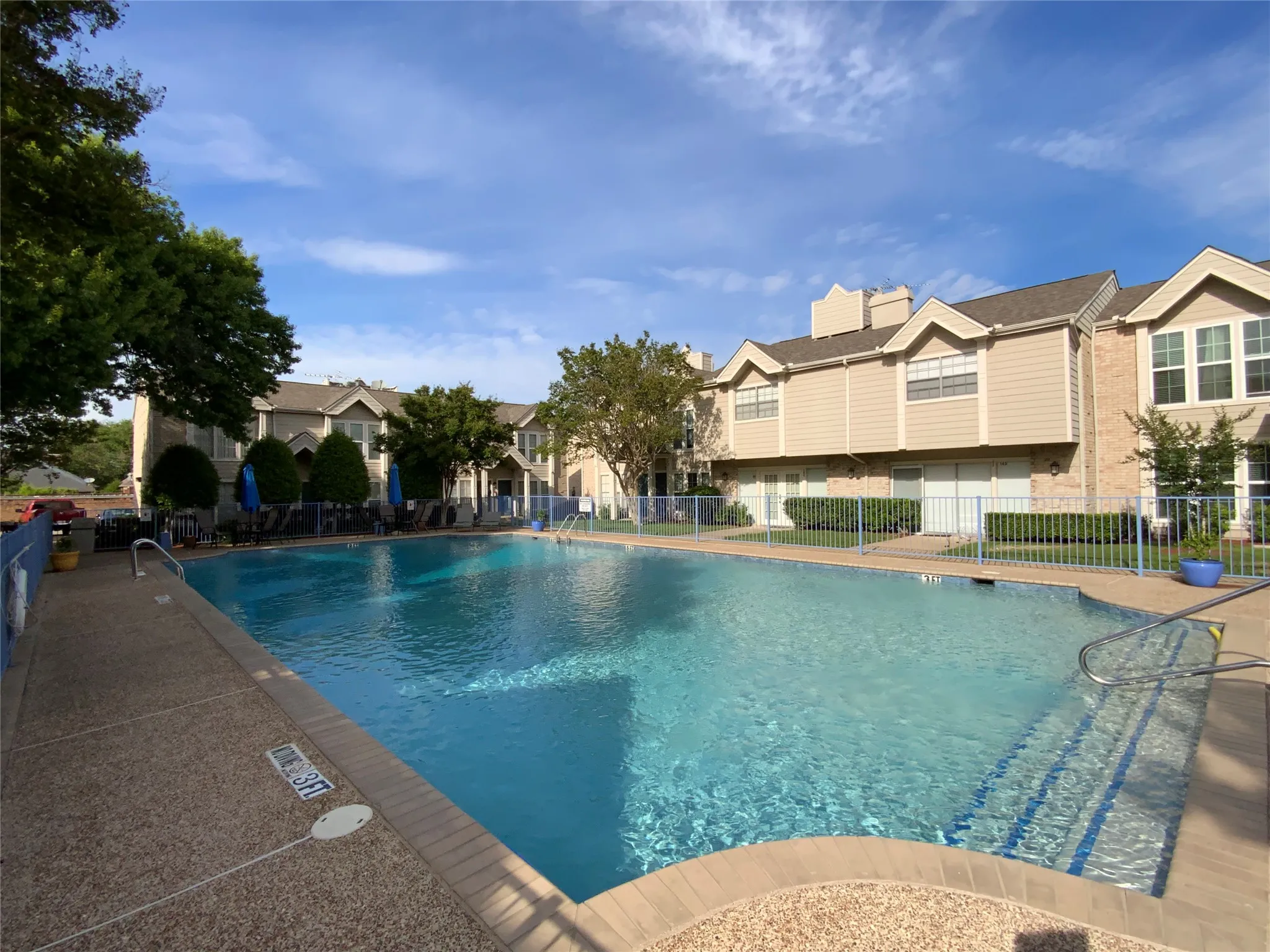 Condominium For Rent in Dallas County , 5881 Preston View Boulevard 215, Dallas, Texas 75240, 2 Bedroom, 2 Bathroom, Garage spaces, 1,017 Sqft, built in 1968, Preowned, mls#21230554, Real Estate Agent in Dallas, Homes For Rent in Dallas county, Homes For Rent in Dallas, Realtor in Dallas Texas, Real Estate Brokerage Independent Realty Texas, Luminita Cordes Realtor